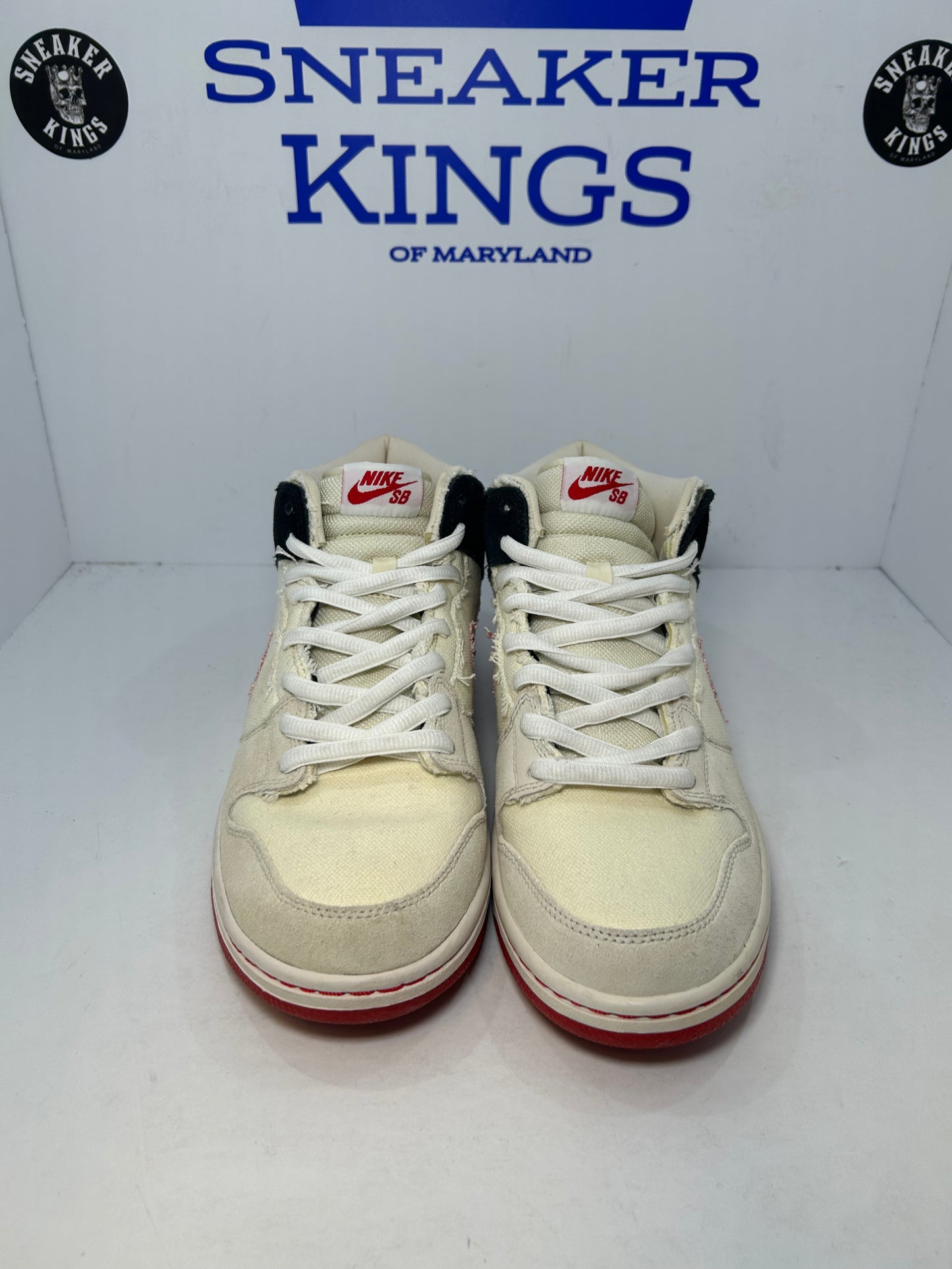 Nike SB Dunk Mid Street Fighter Ryu (Pre-Owned)