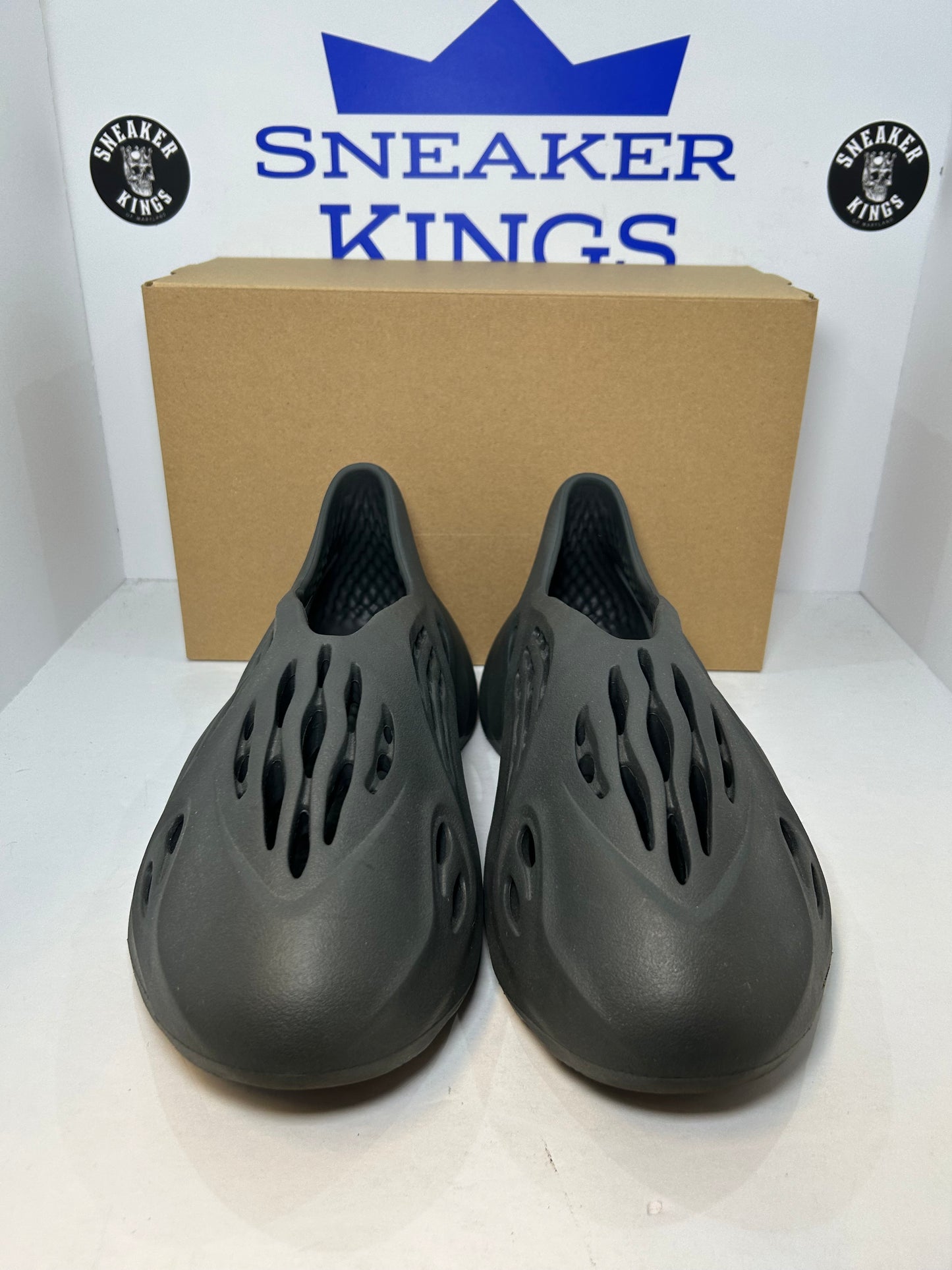 Adidas Yeezy Foam Runner Carbon (Pre-Owned)