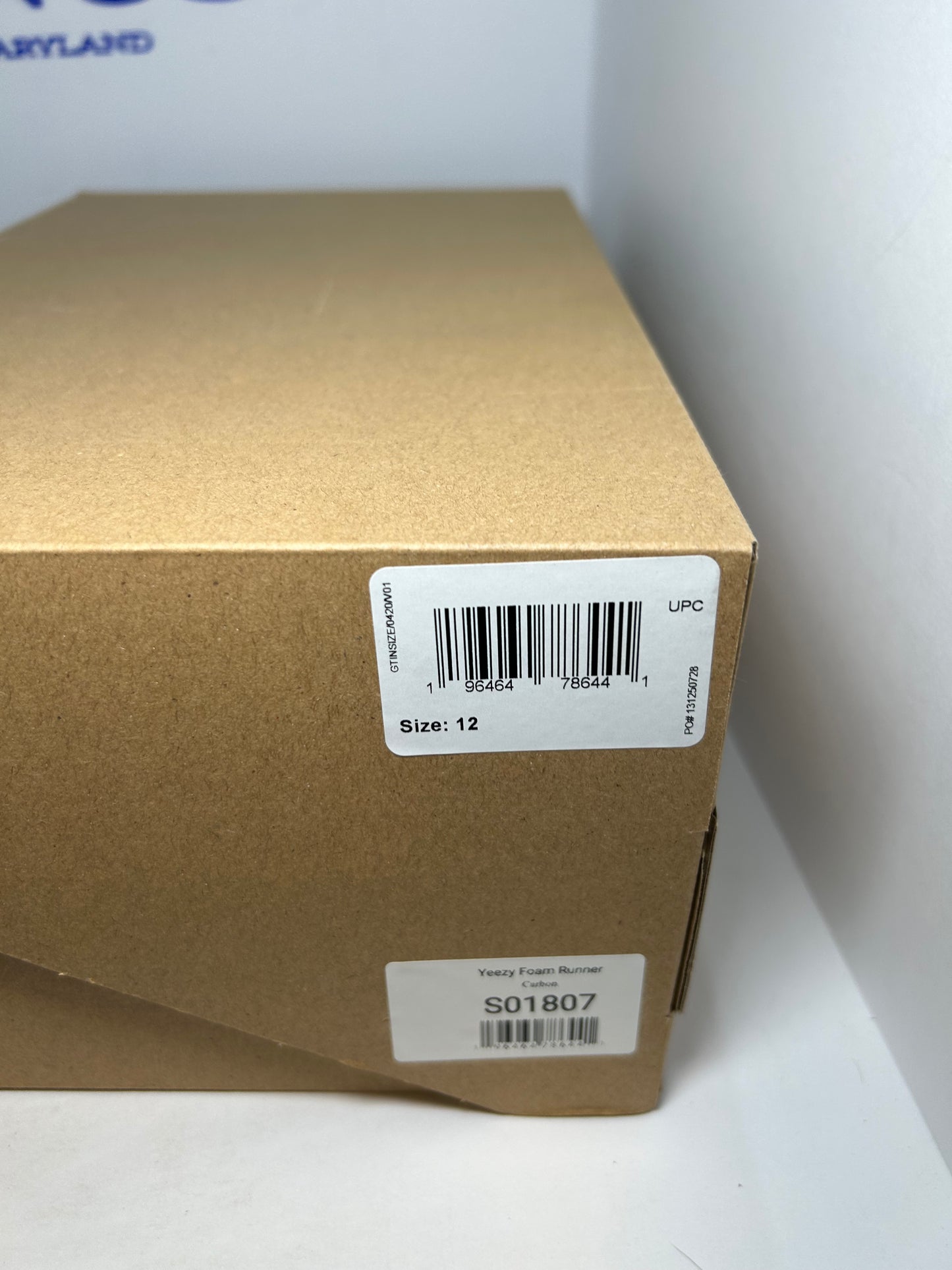 Adidas Yeezy Foam Runner Carbon (Pre-Owned)