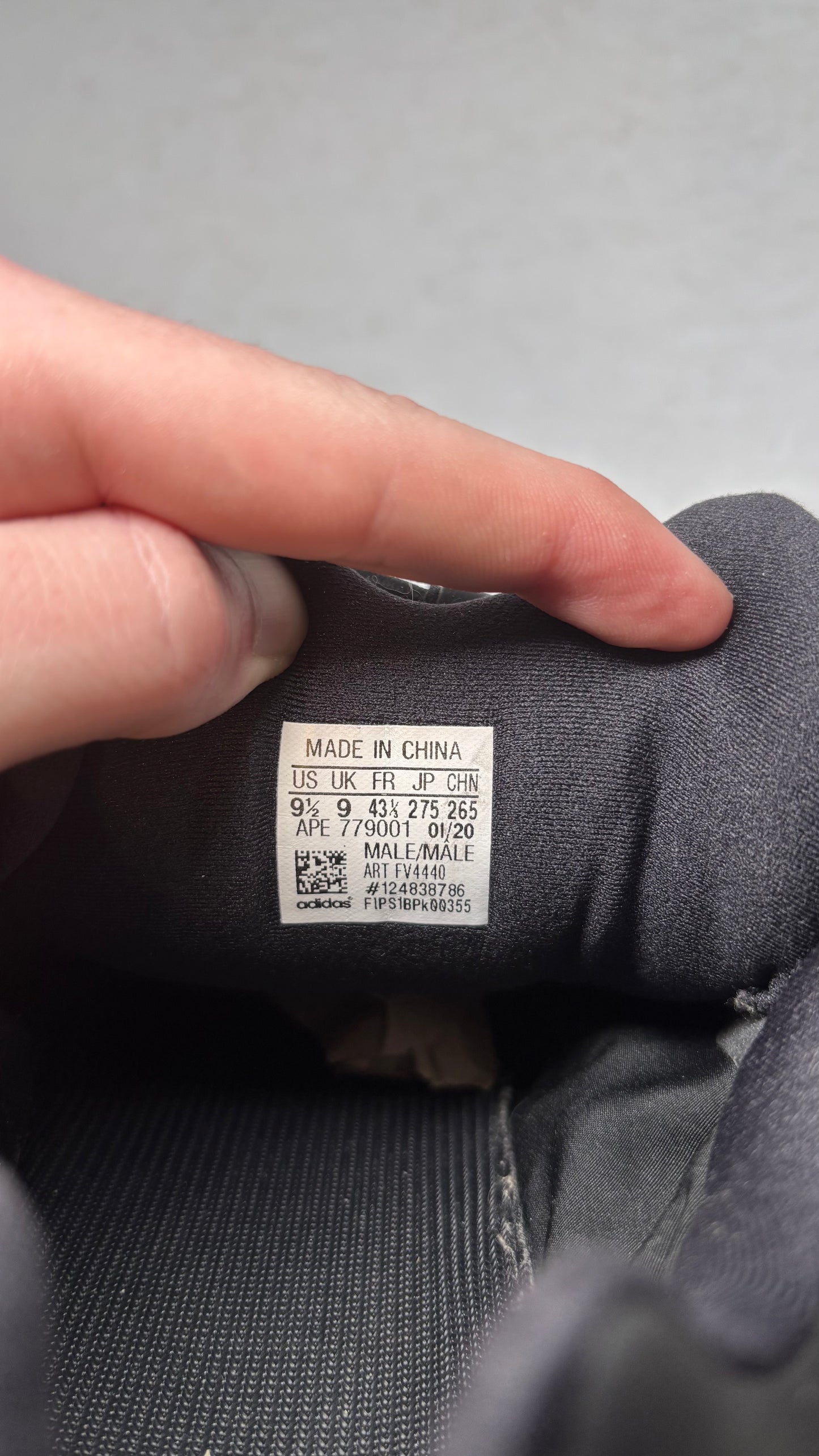 Adidas Yeezy Boost 700 MNVN Triple Black (Pre-Owned)