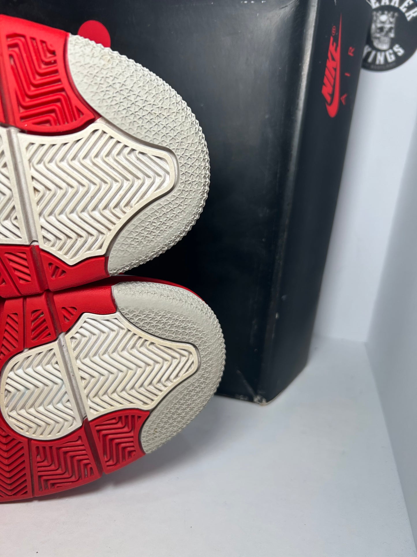 Air Jordan 4 Retro OG Fire Red (Pre-Owned)