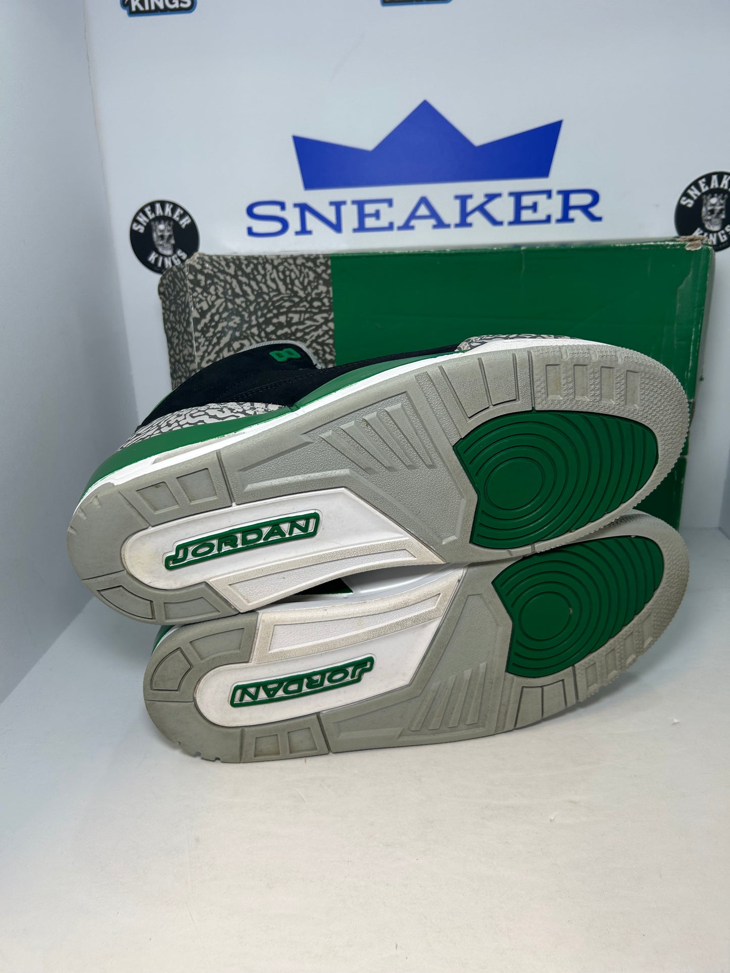 Air Jordan 3 Retro Pine Green (Pre-Owned)