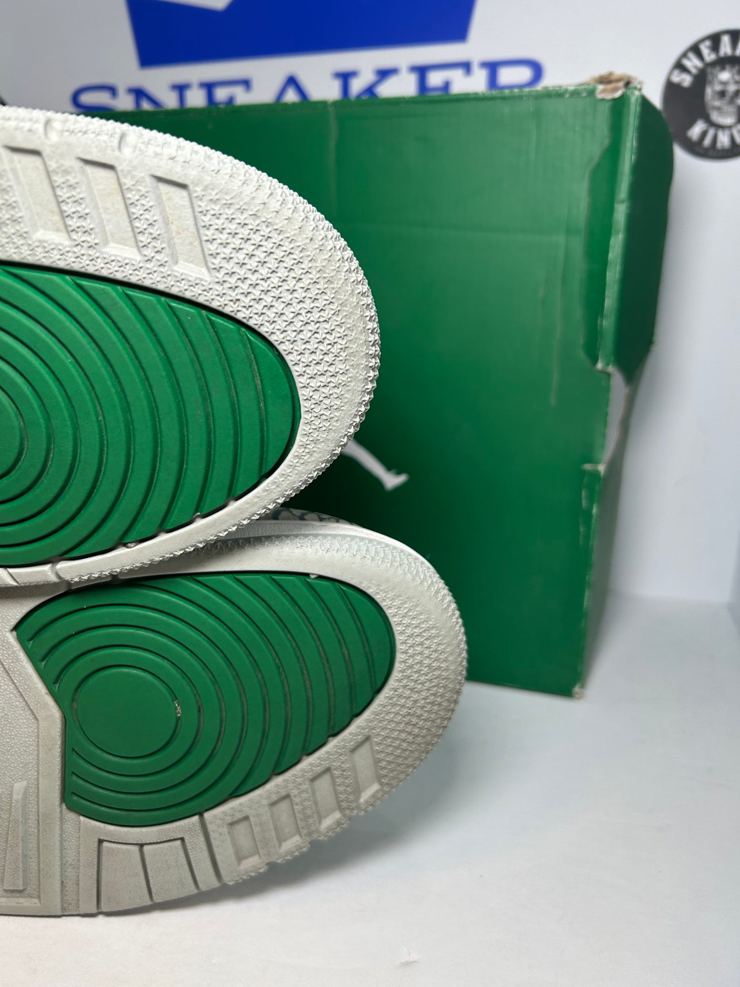 Air Jordan 3 Retro Pine Green (Pre-Owned)
