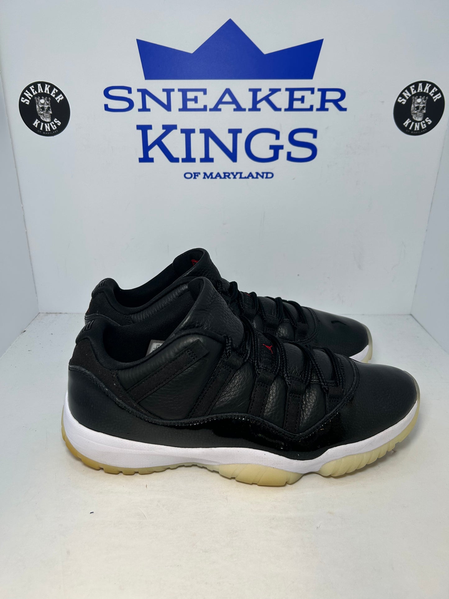 Air Jordan 11 Retro Low 72-10 (Pre-Owned)