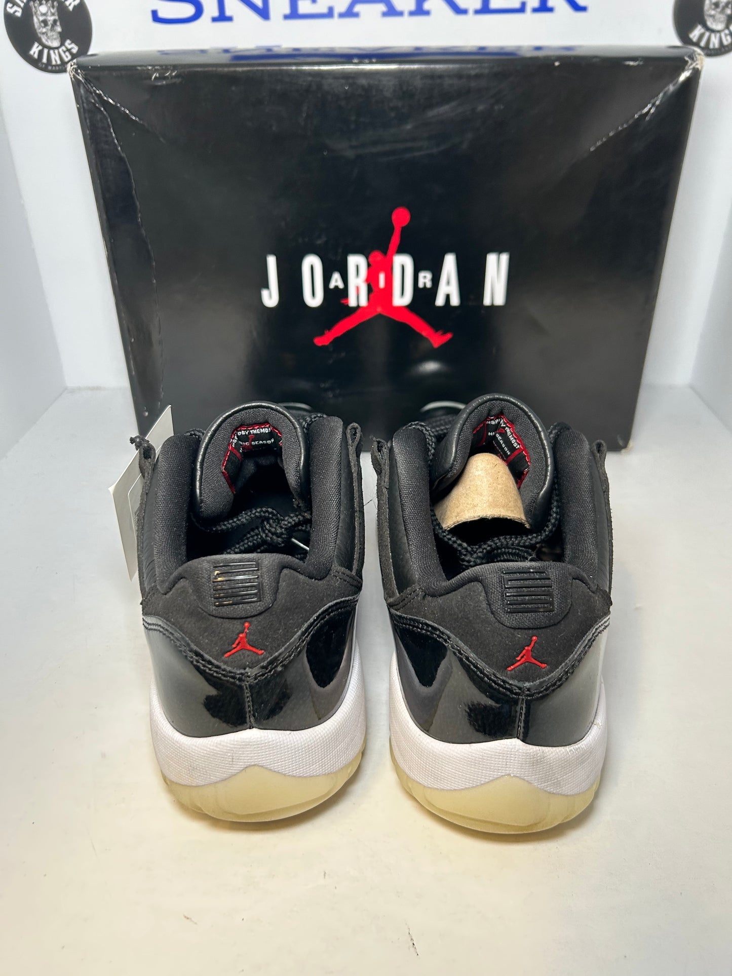 Air Jordan 11 Retro Low 72-10 (Pre-Owned)