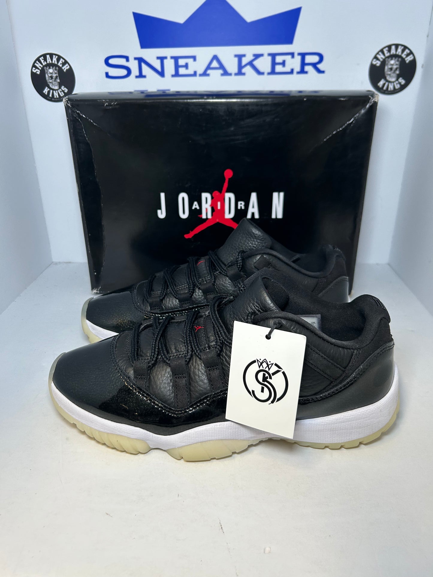 Air Jordan 11 Retro Low 72-10 (Pre-Owned)