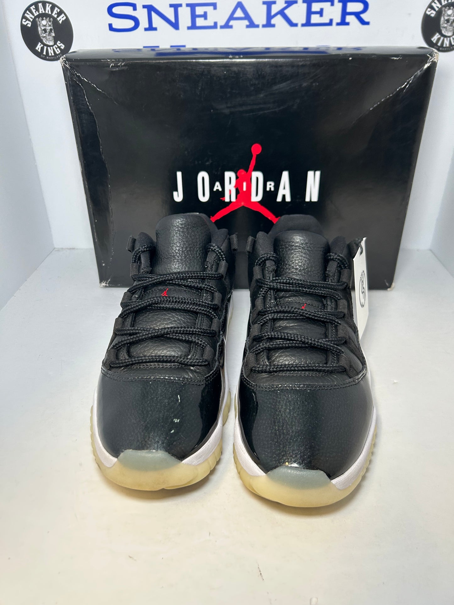 Air Jordan 11 Retro Low 72-10 (Pre-Owned)