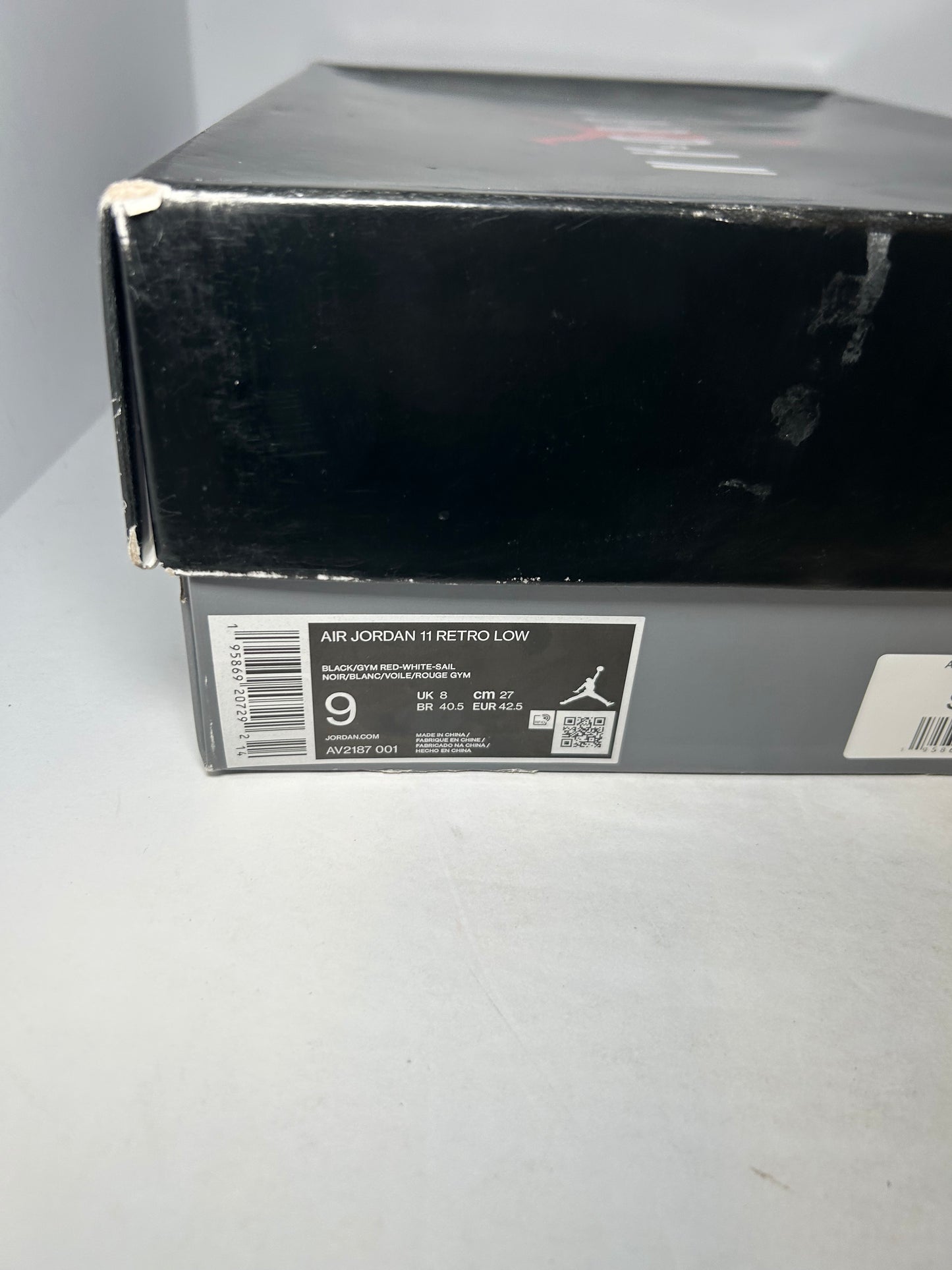 Air Jordan 11 Retro Low 72-10 (Pre-Owned)