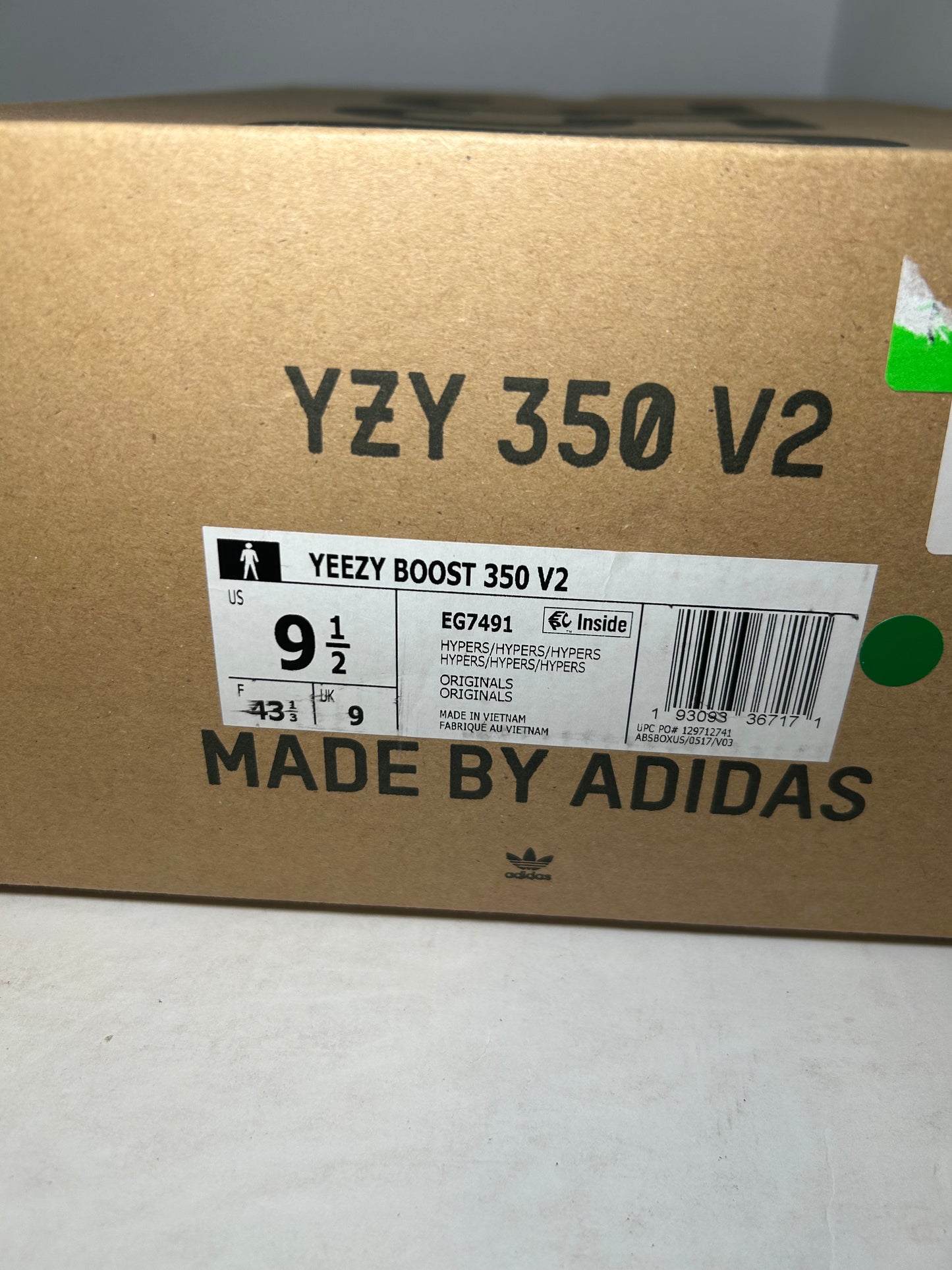Adidas Yeezy Boost 350 V2 Hyperspace (Pre-Owned)