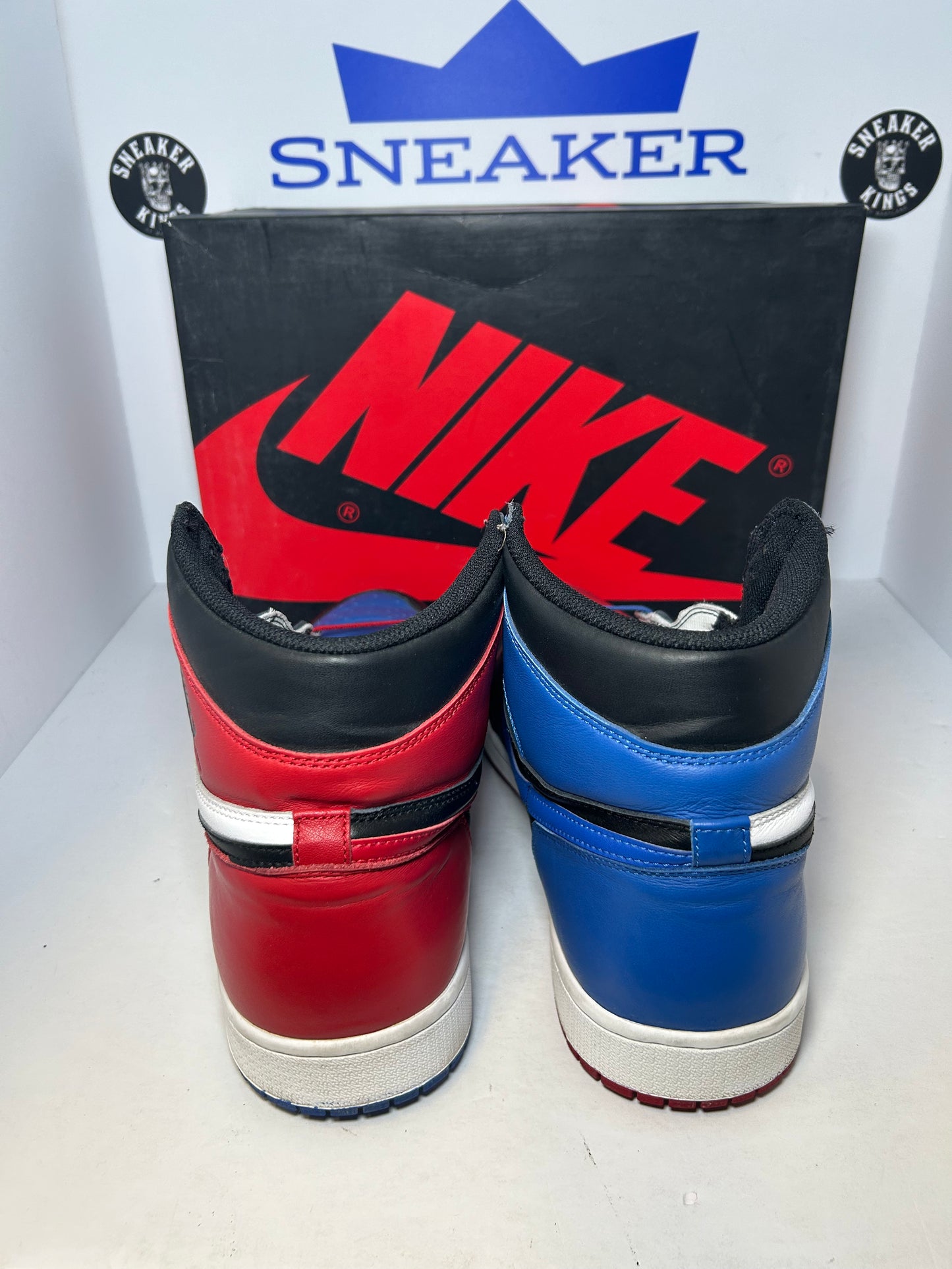 Air Jordan 1 Retro High OG Top 3 (Pre-Owned)