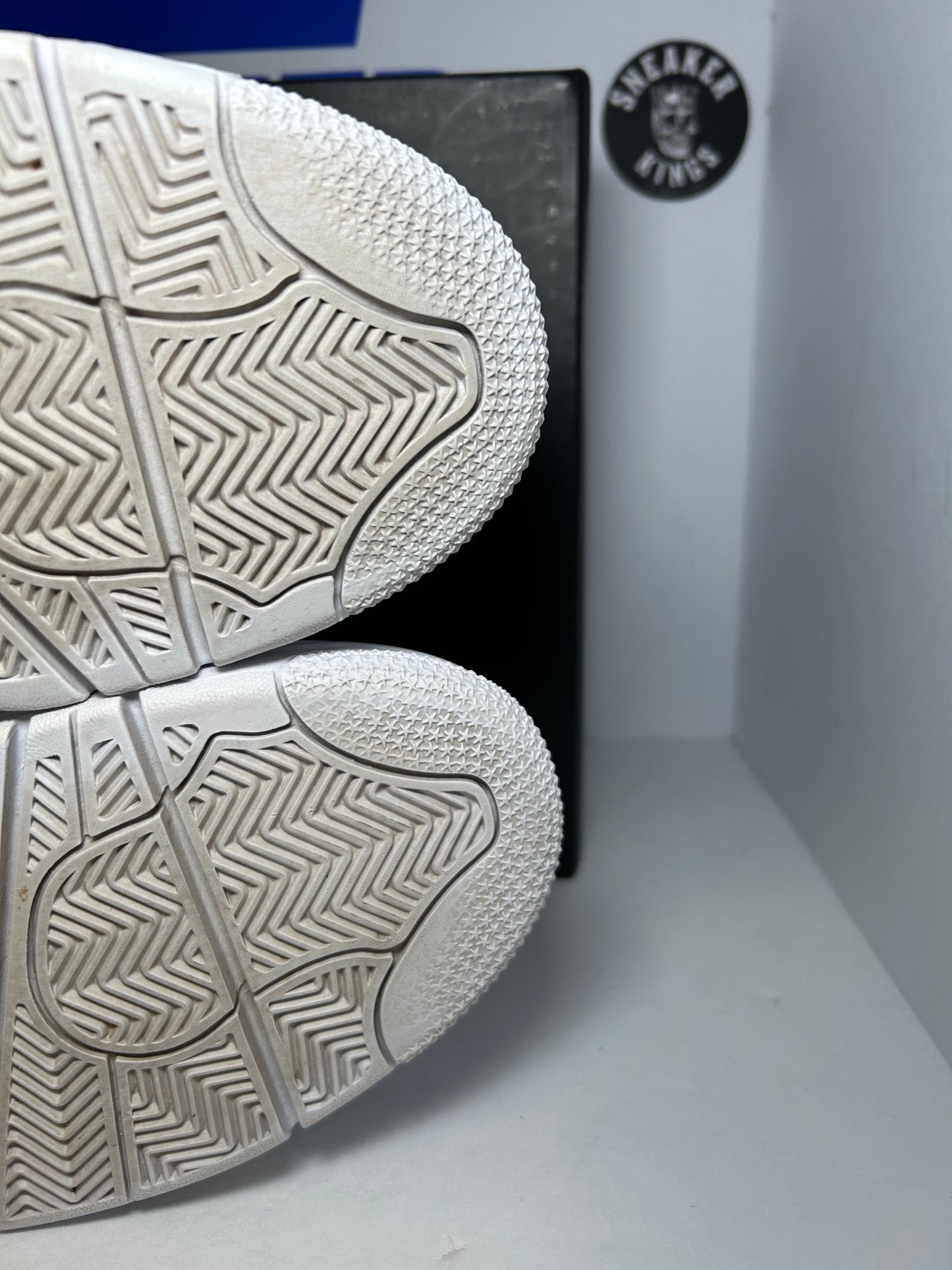 Air Jordan 4 Retro Pure Money Triple White