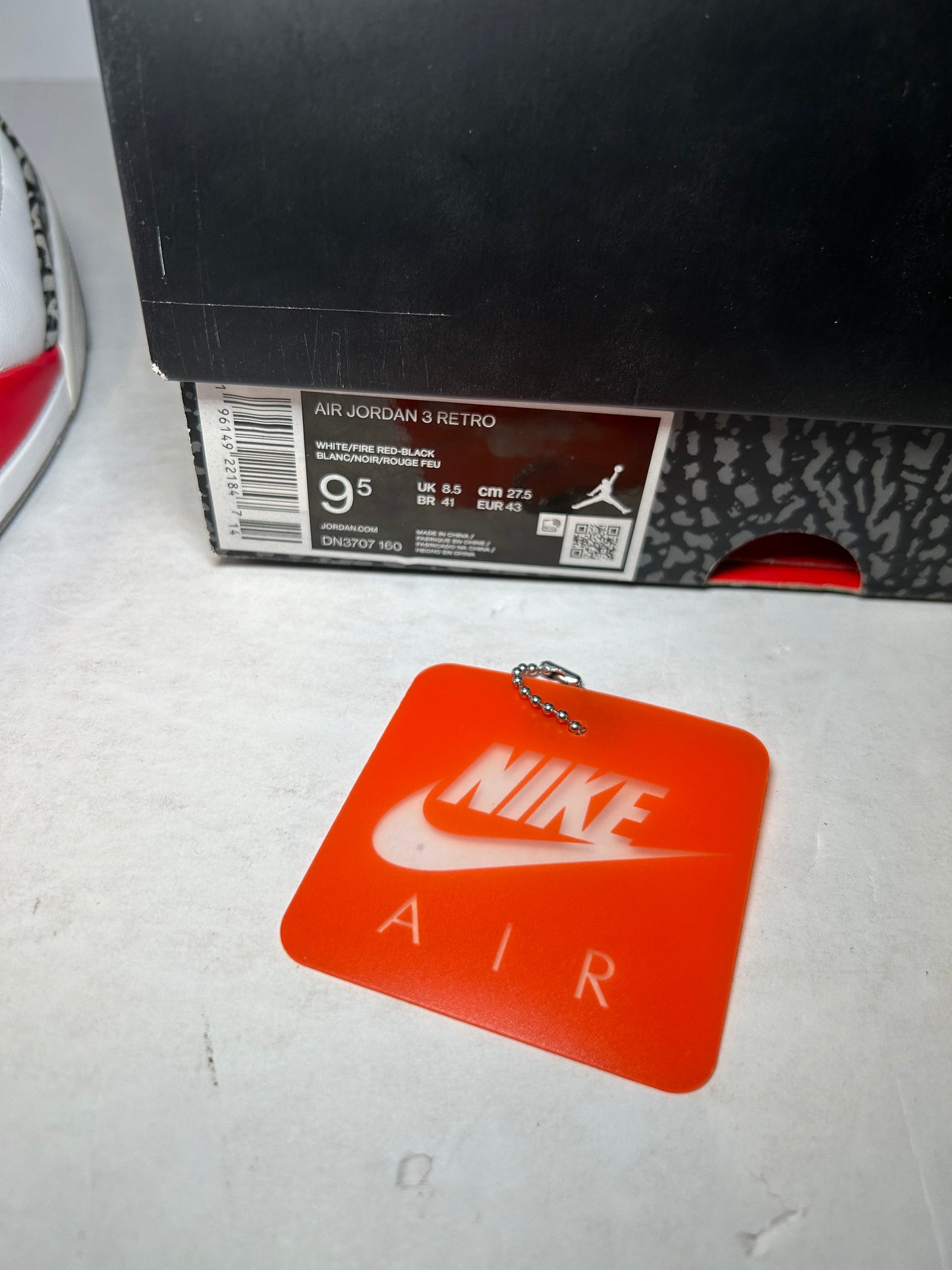 Air Jordan 3 Retro Fire Red (Pre-Owned)