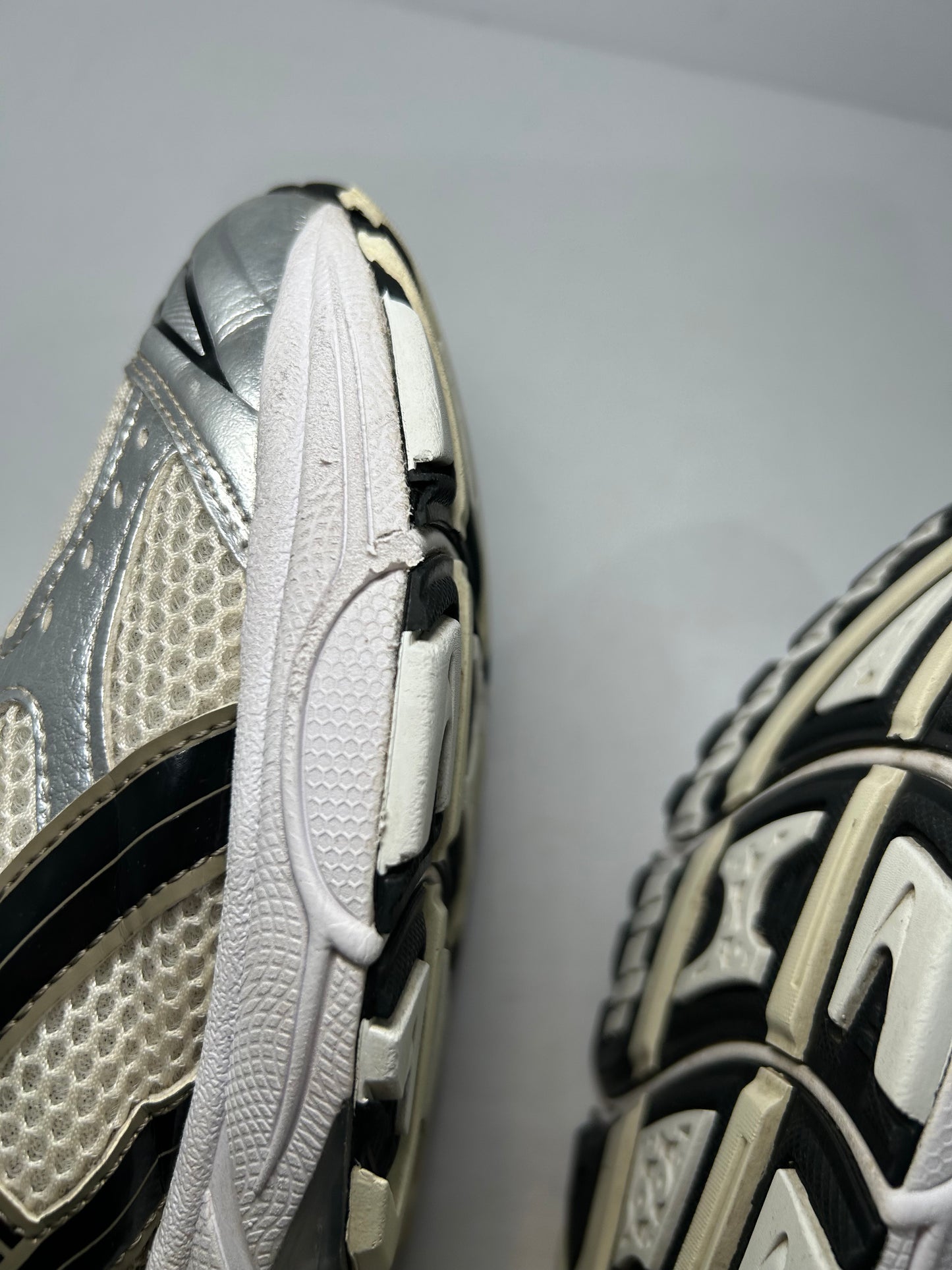 ASICS Gel Kayano 14 Silver Cream Metallic Plum (Pre-Owned)