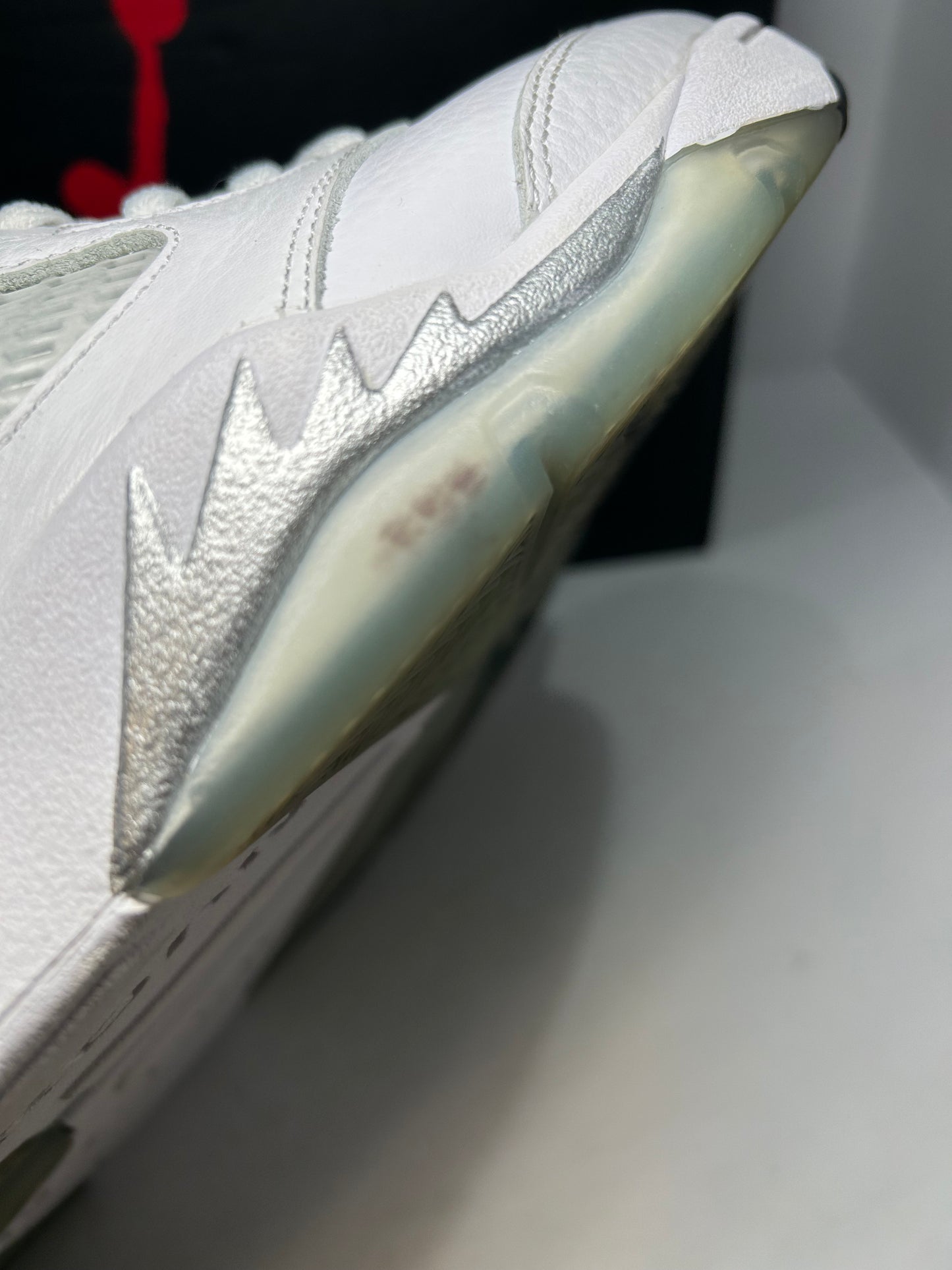 Air Jordan 5 Retro White Metallic (Pre-Owned)