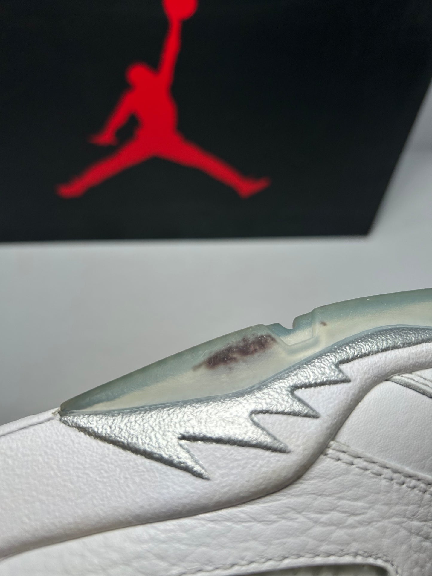 Air Jordan 5 Retro White Metallic (Pre-Owned)