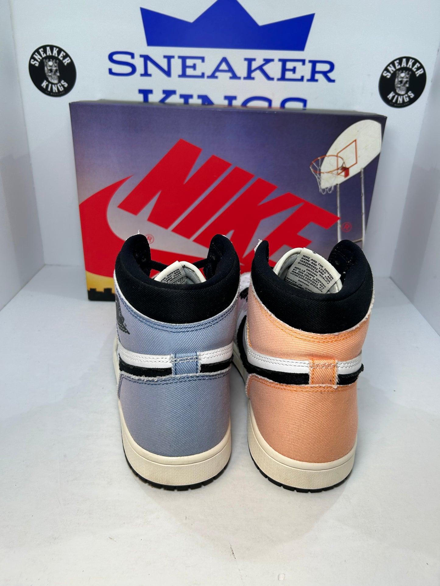 Air Jordan 1 Retro High OG Skyline (Pre-Owned)