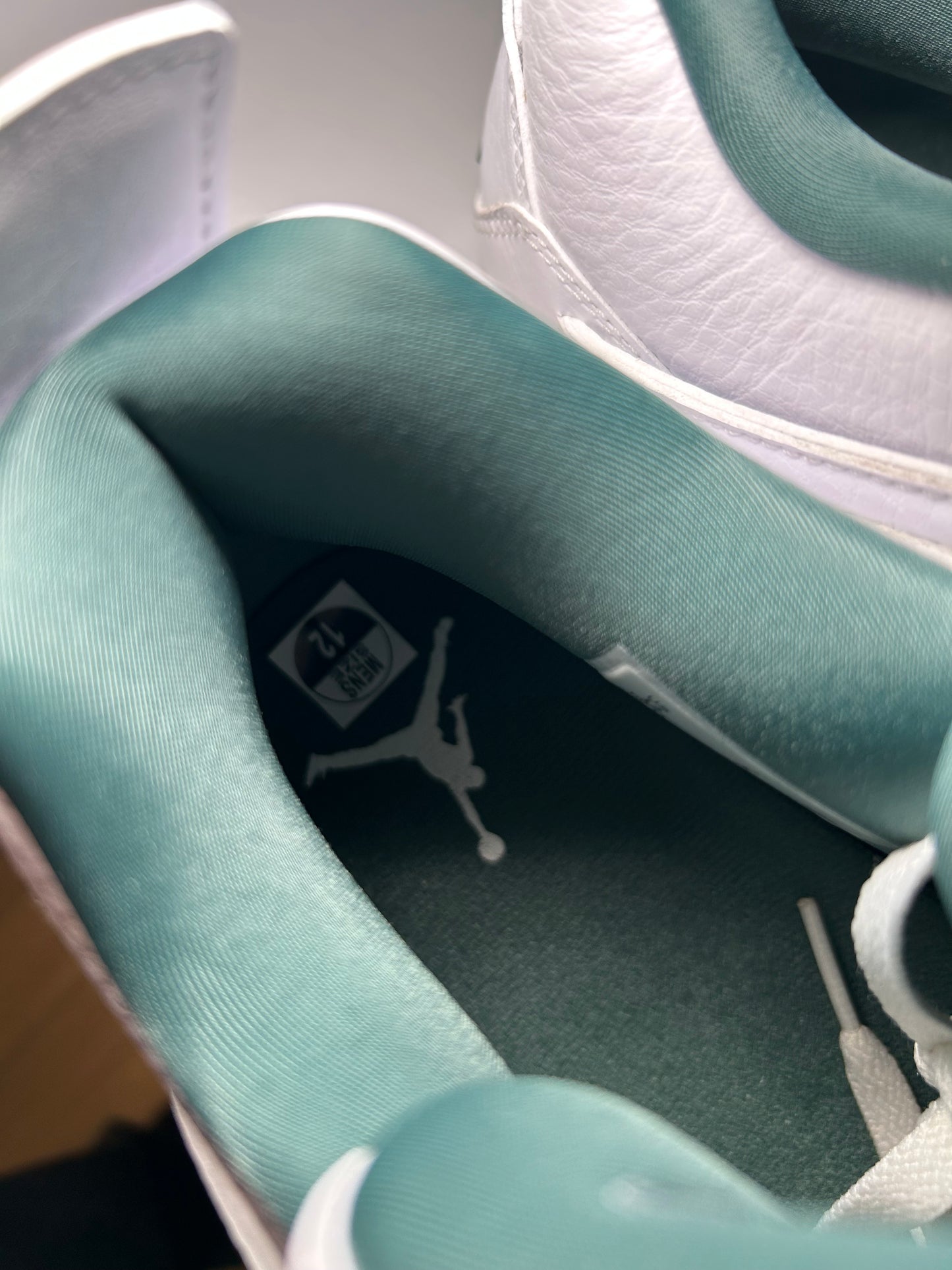Air Jordan 4 Retro Oxidized Green (Pre-Owned)