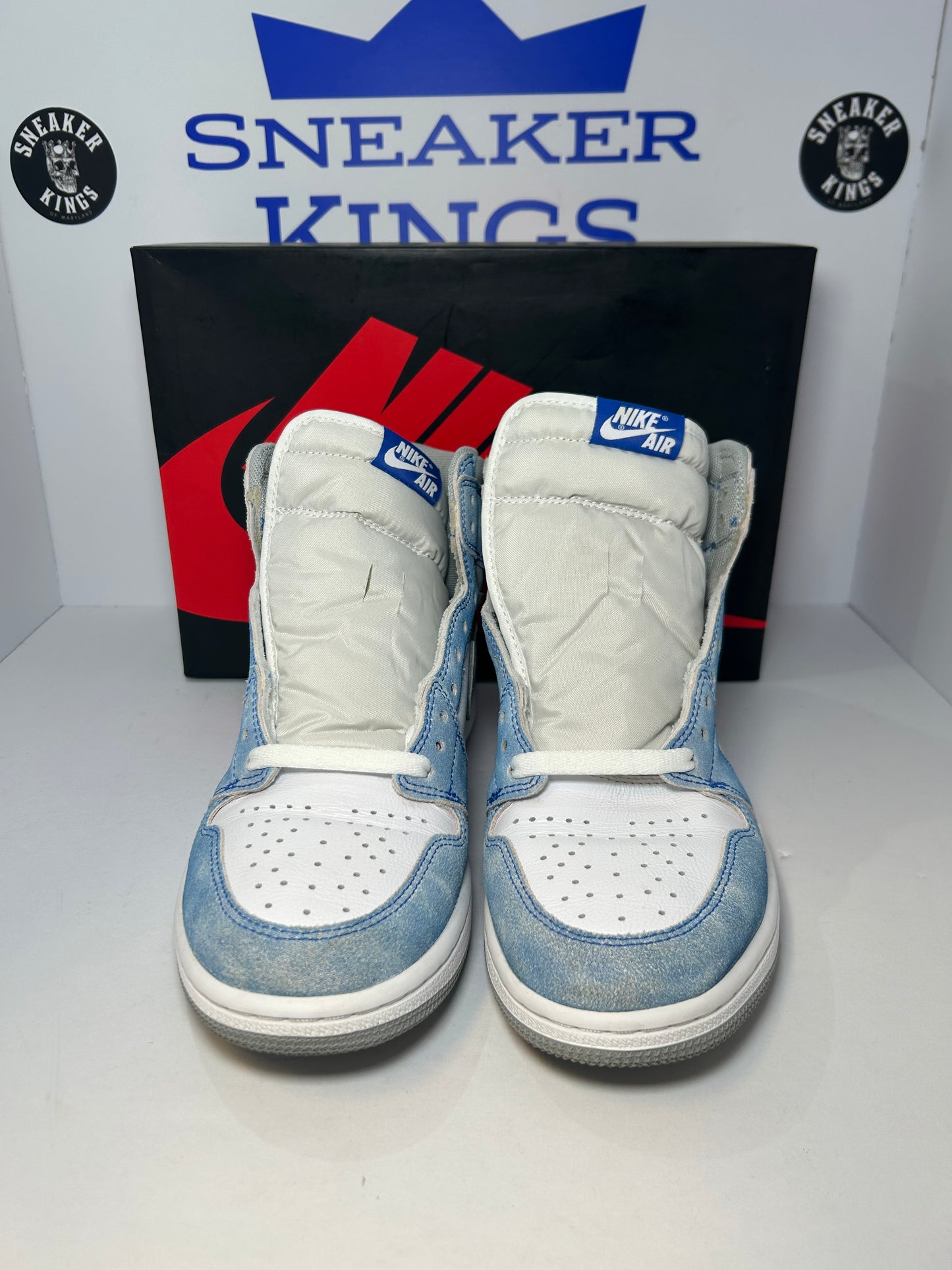 Air Jordan 1 Retro High OG Hyper Royal (Pre-Owned)