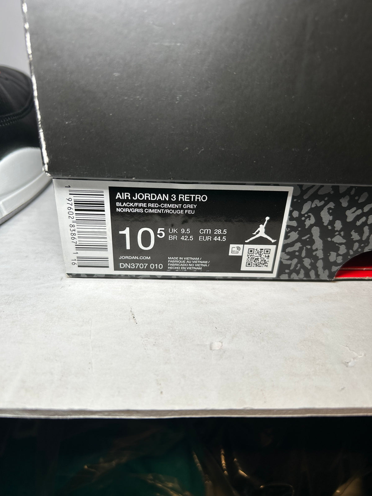 Air Jordan 3 Retro OG 2024 Black Cement (Pre-Owned)