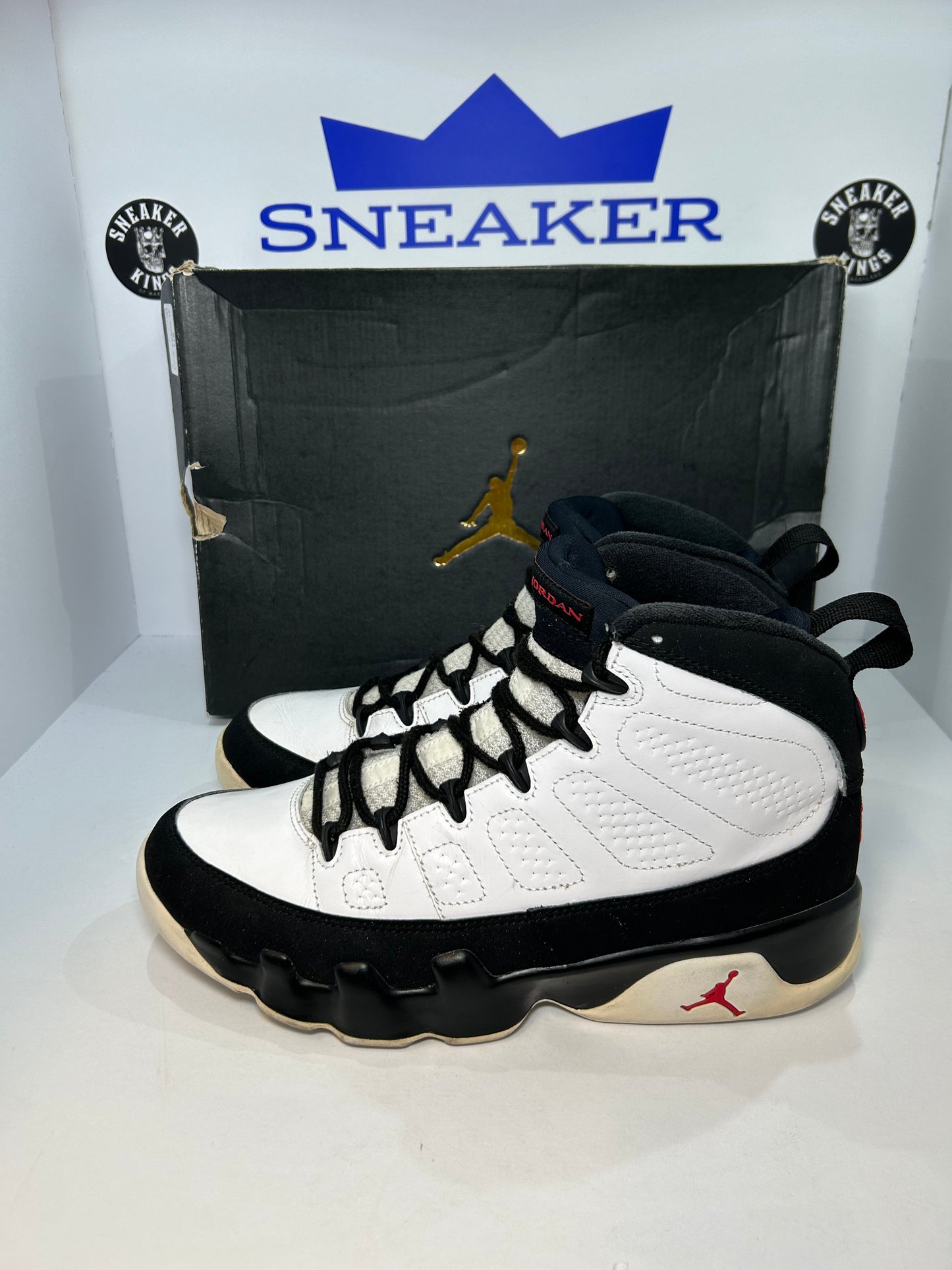 Air Jordan 9 Retro OG Space Jam 2016 (Pre-Owned)