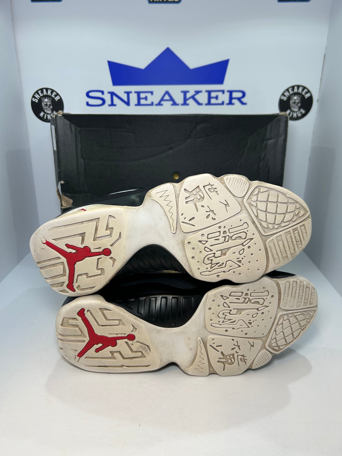 Air Jordan 9 Retro OG Space Jam 2016 (Pre-Owned)