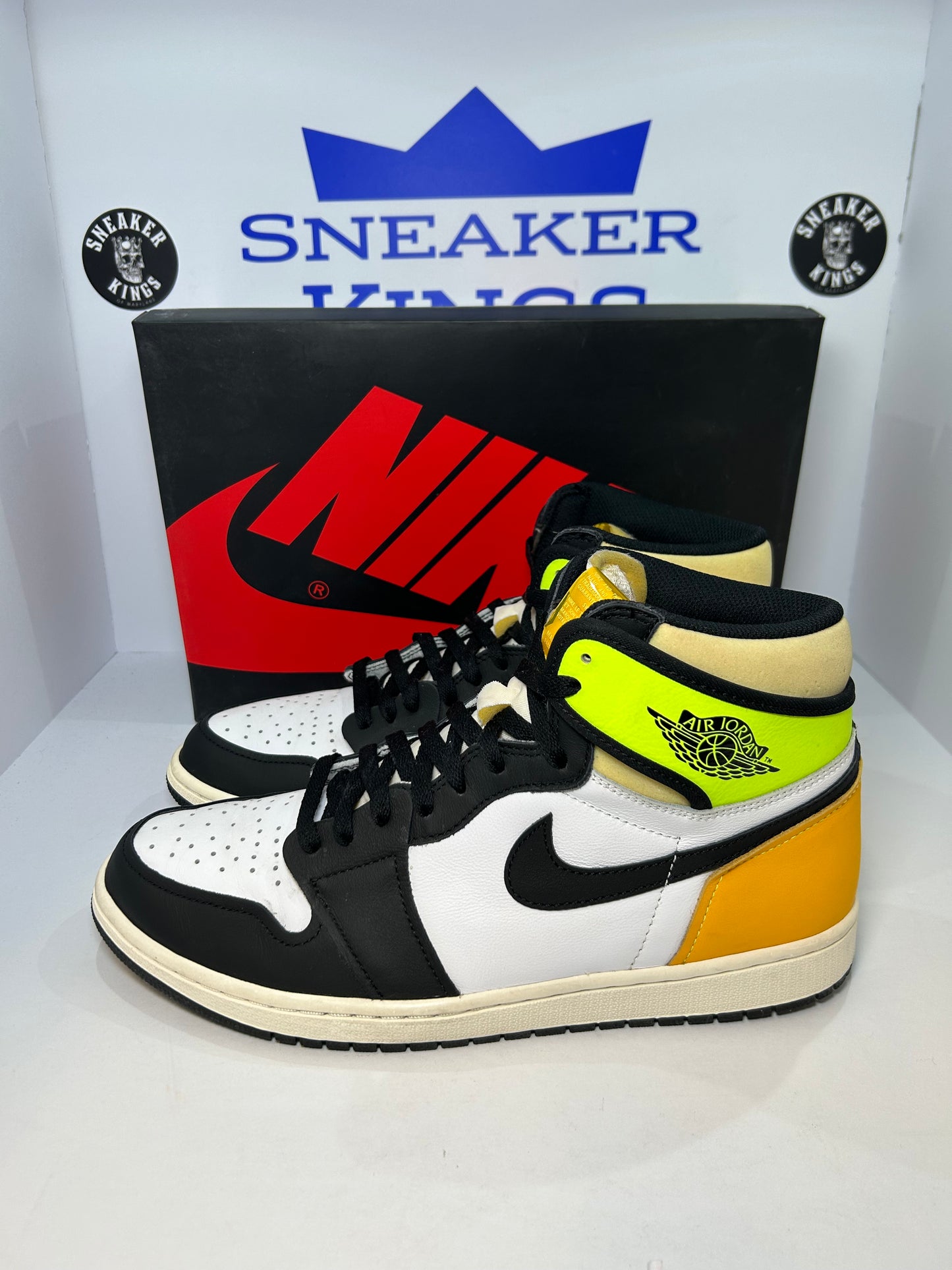 Air Jordan 1 Retro High OG Volt Gold (Pre-Owned)