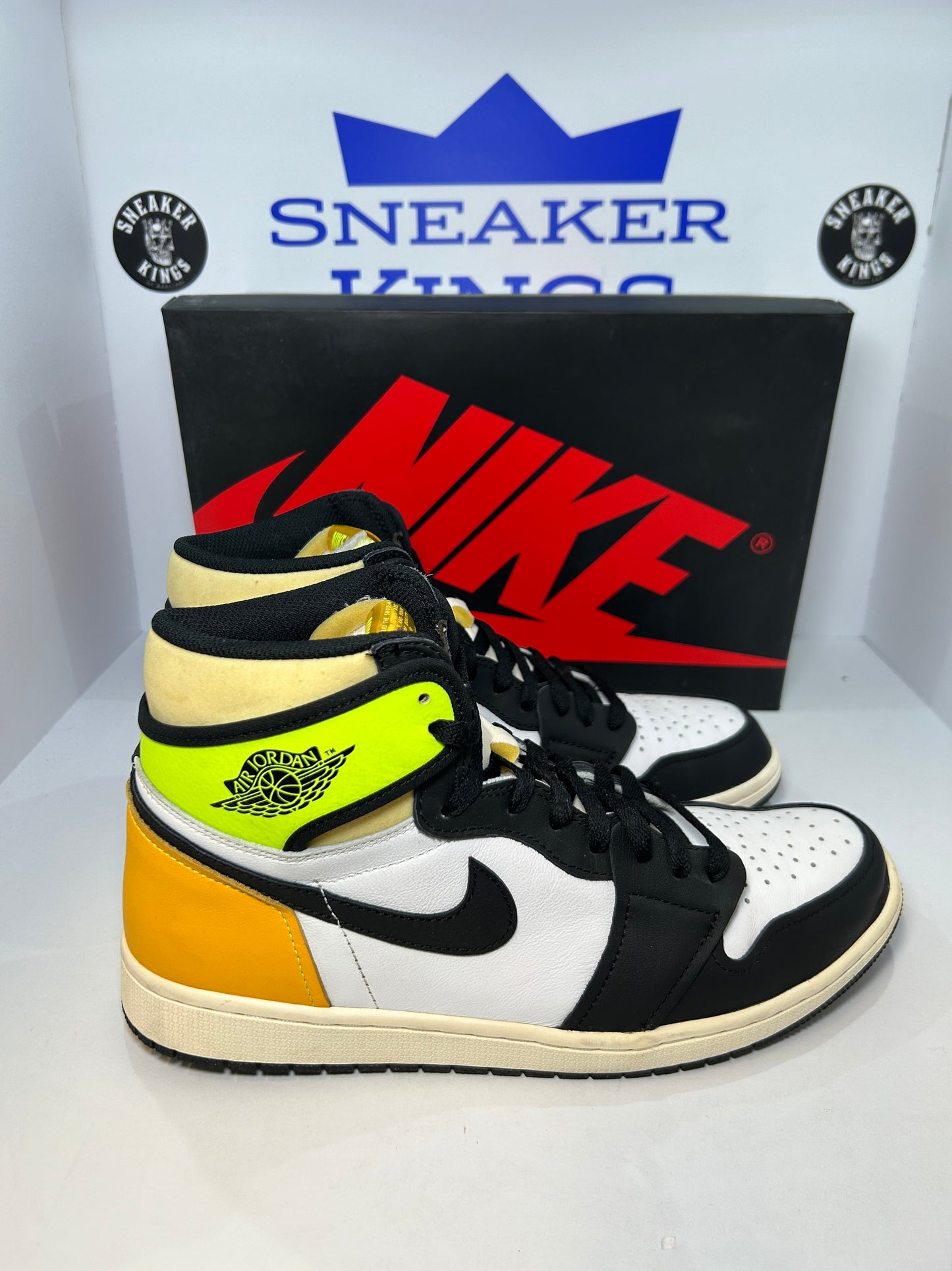 Air Jordan 1 Retro High OG Volt Gold (Pre-Owned)