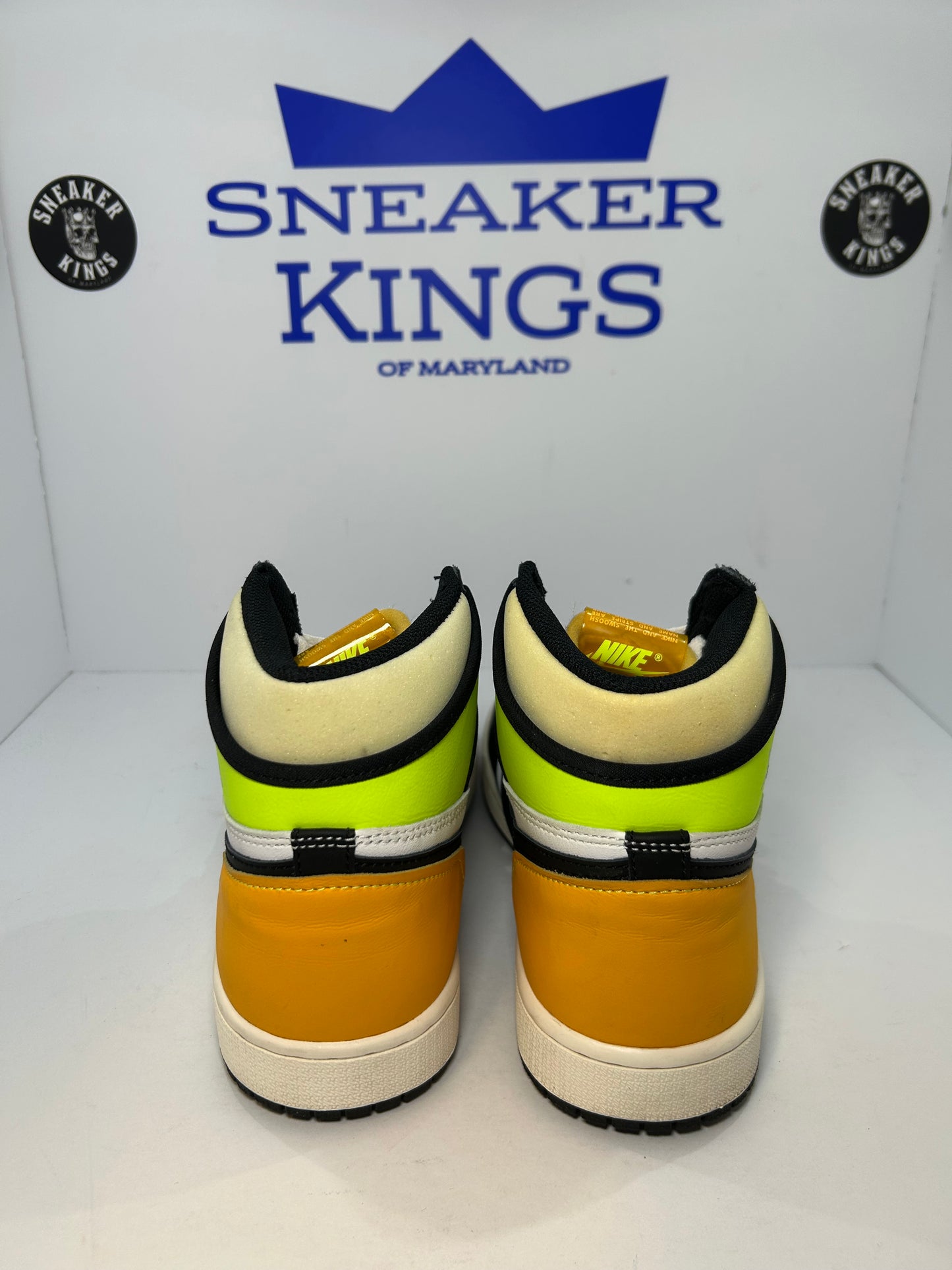 Air Jordan 1 Retro High OG Gold Volt (Pre-Owned)
