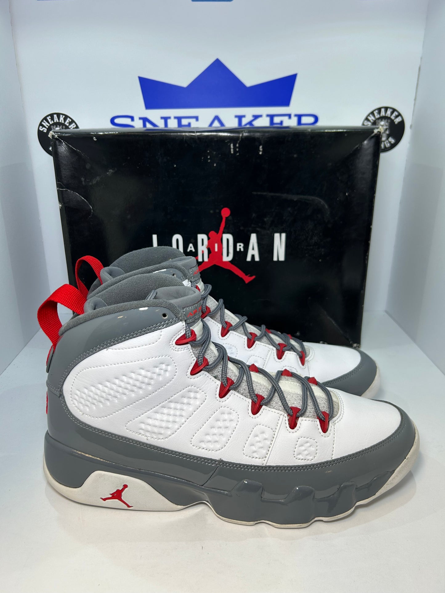 Air Jordan 9 Retro Fire Red (Pre-Owned)