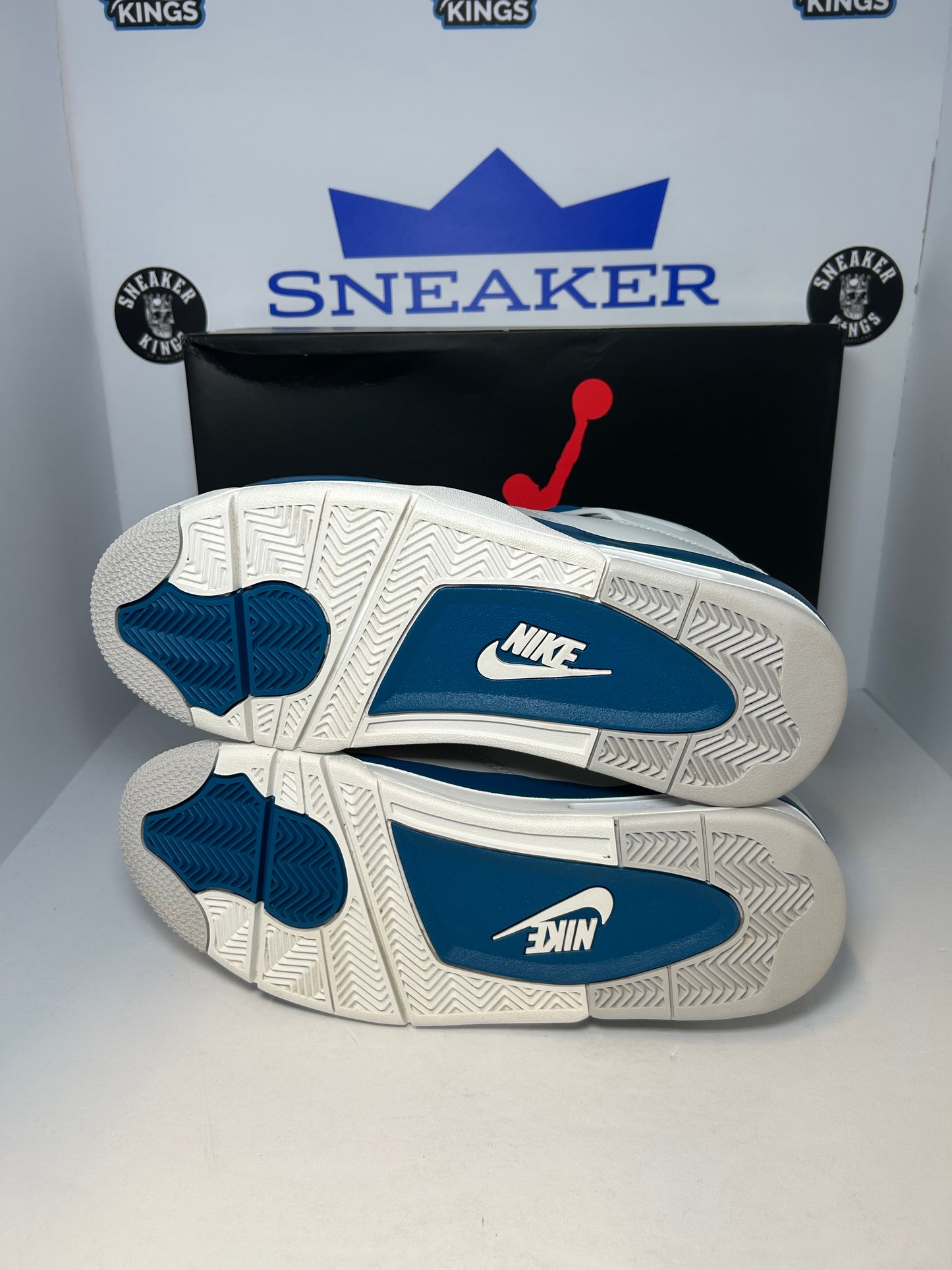 Air Jordan 4 Retro Military Blue 2024 (Pre-Owned)