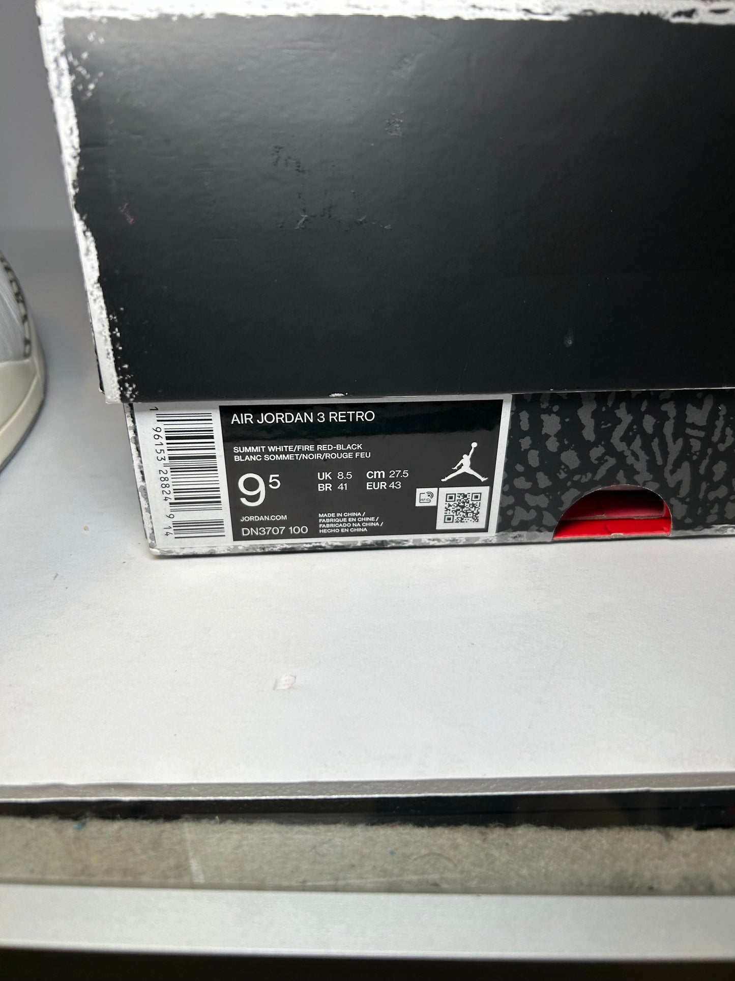 Air Jordan 3 Retro White Cement Reimagined (Pre-Owned)