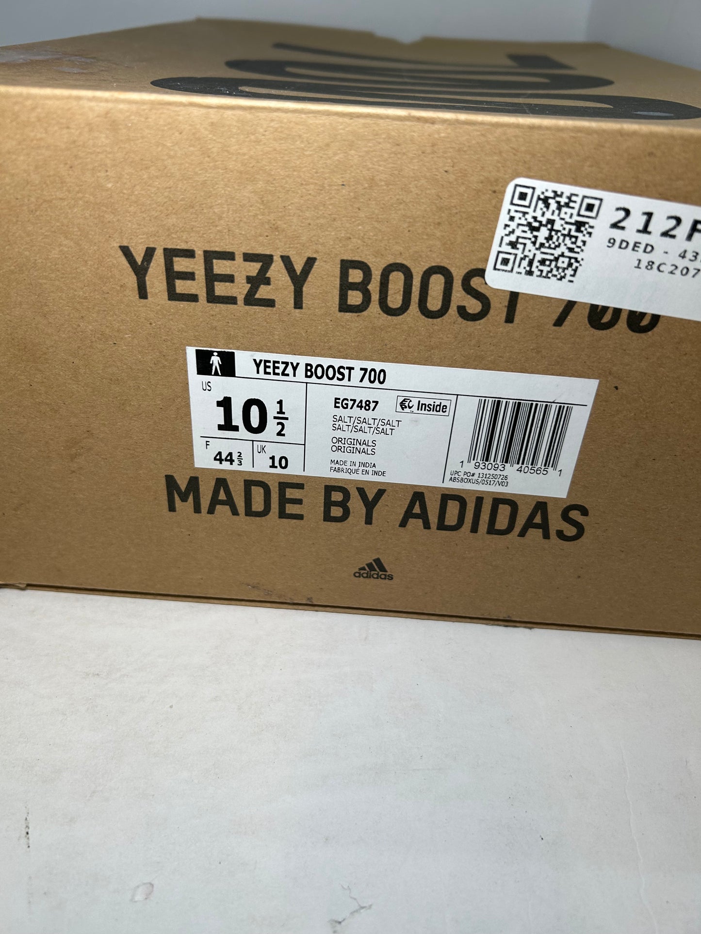 Adidas Yeezy Boost 700 Salt (Pre-Owned)