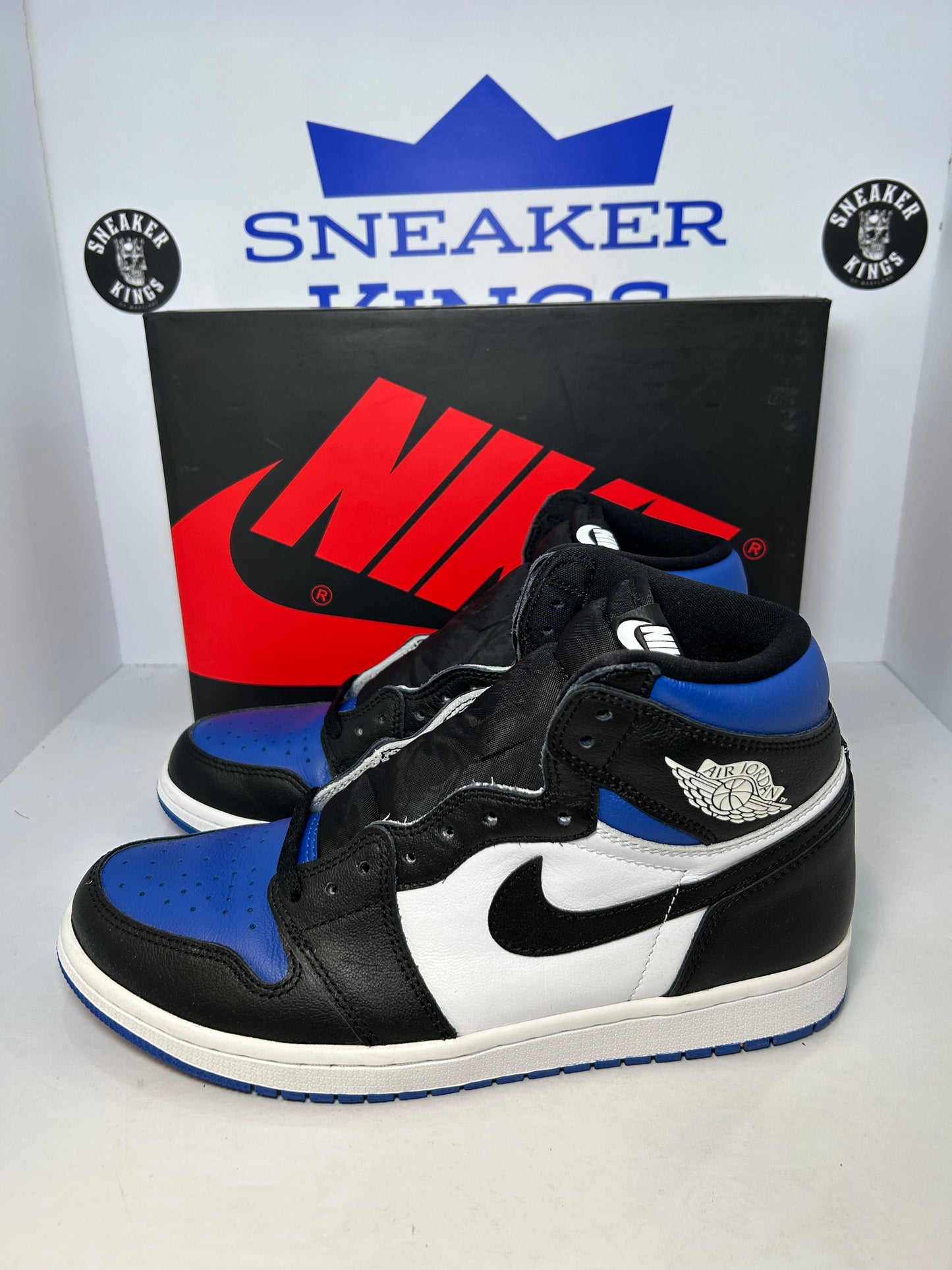Air Jordan 1 Retro High OG Royal Toe (Pre-Owned)