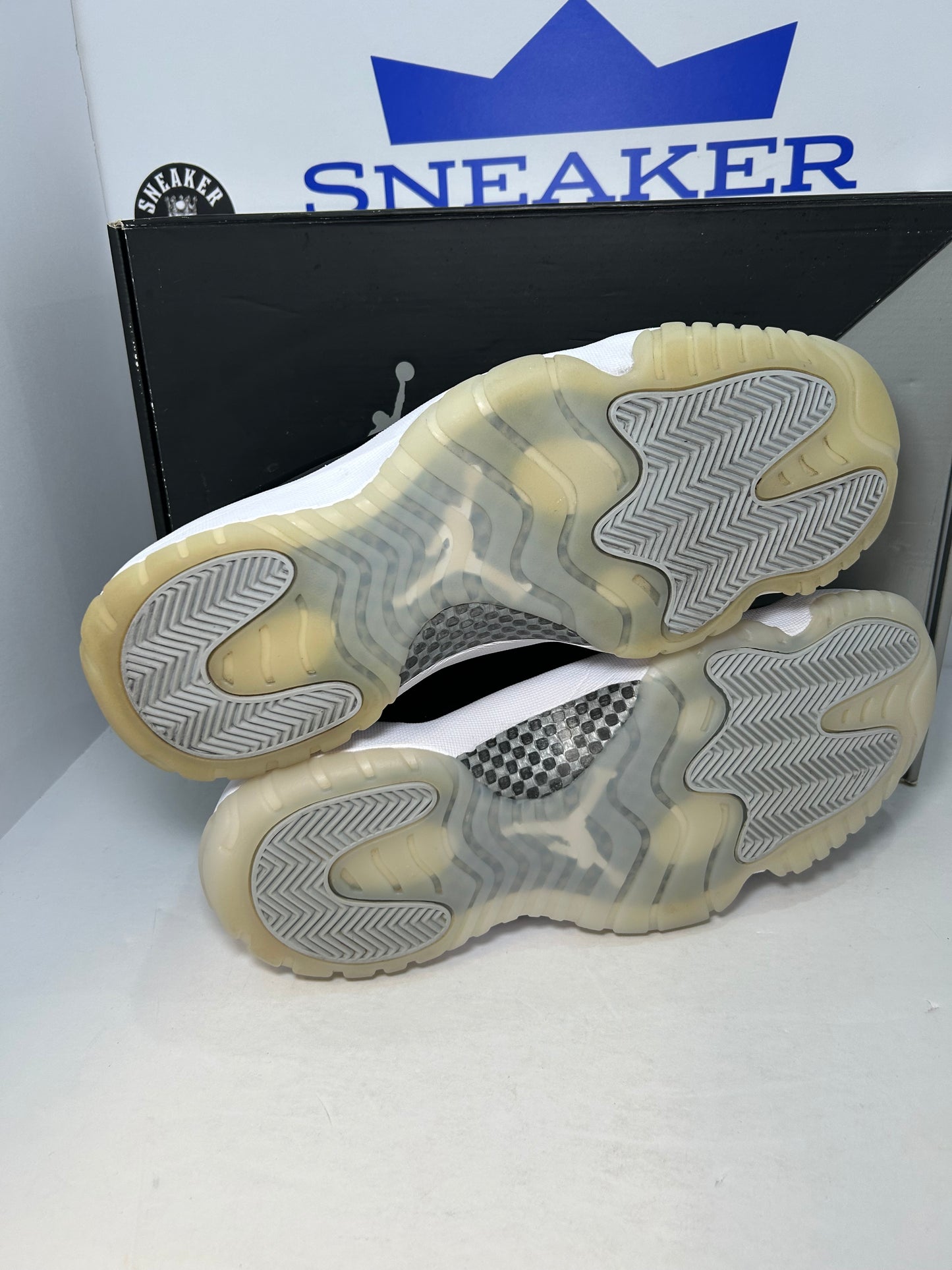 Air Jordan 11 Retro Jubilee (Pre-Owned)