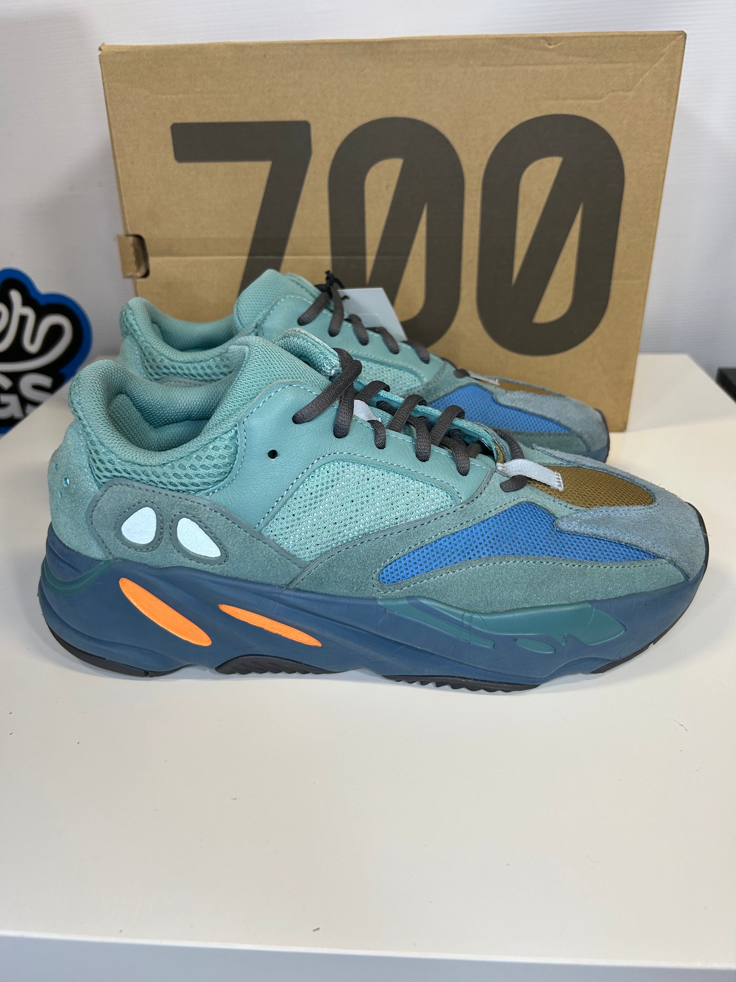 Adidas Yeezy Boost 700 Faded Azure (Pre-Owned)