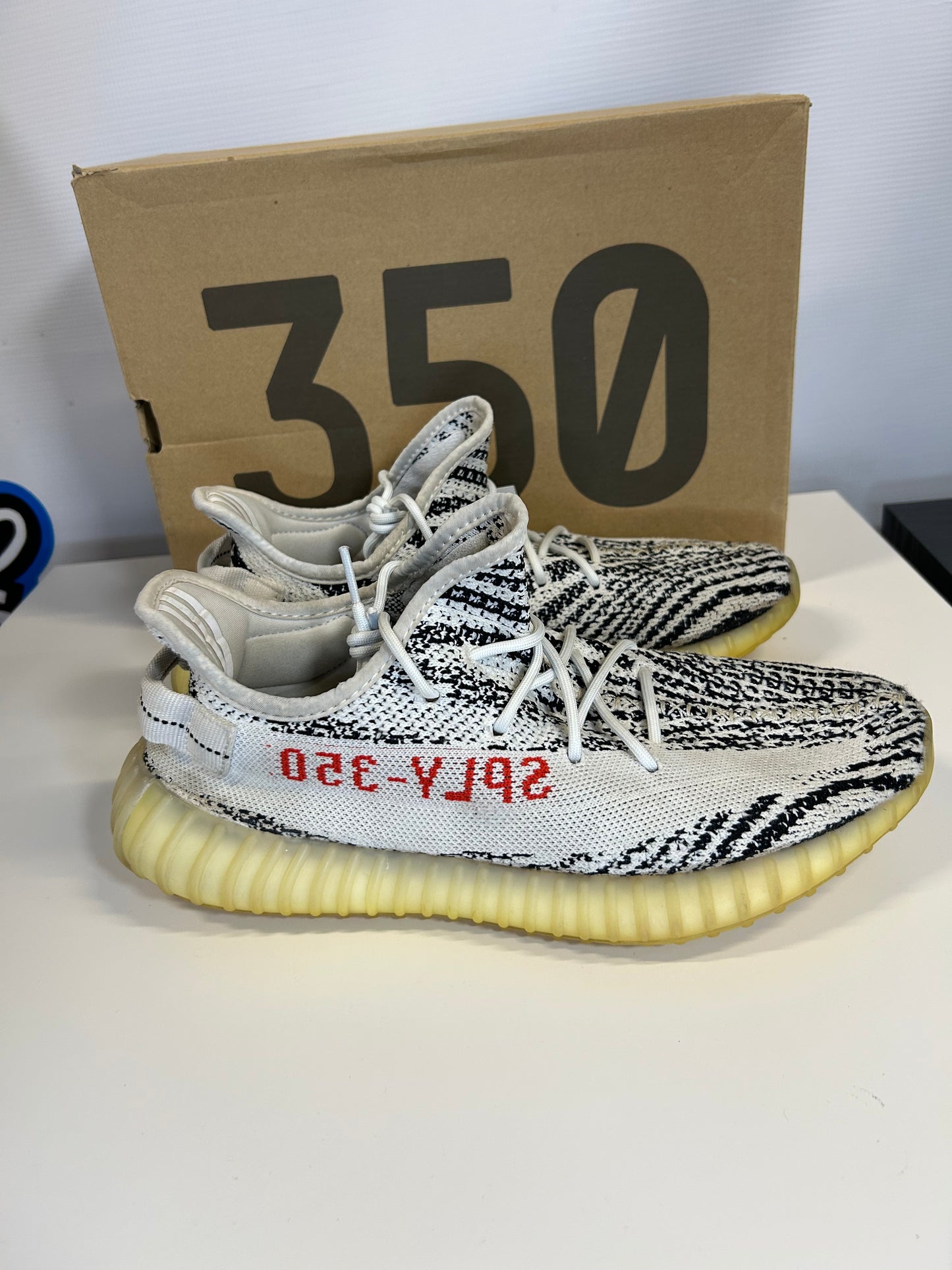 Adidas Yeezy Boost 350 v2 Zebra (Pre-Owned)