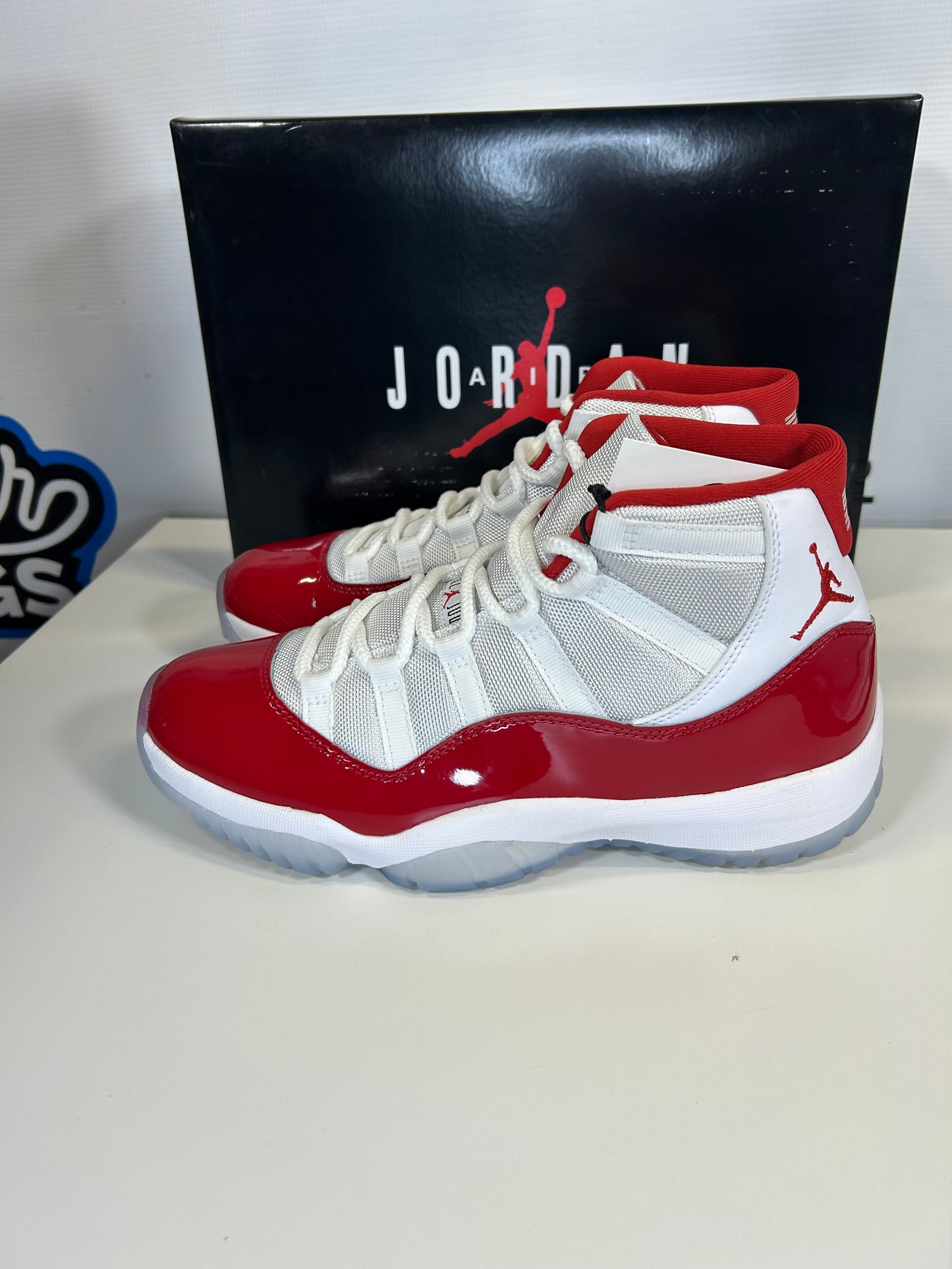 Air Jordan 11 Retro Cherry (Pre-Owned)