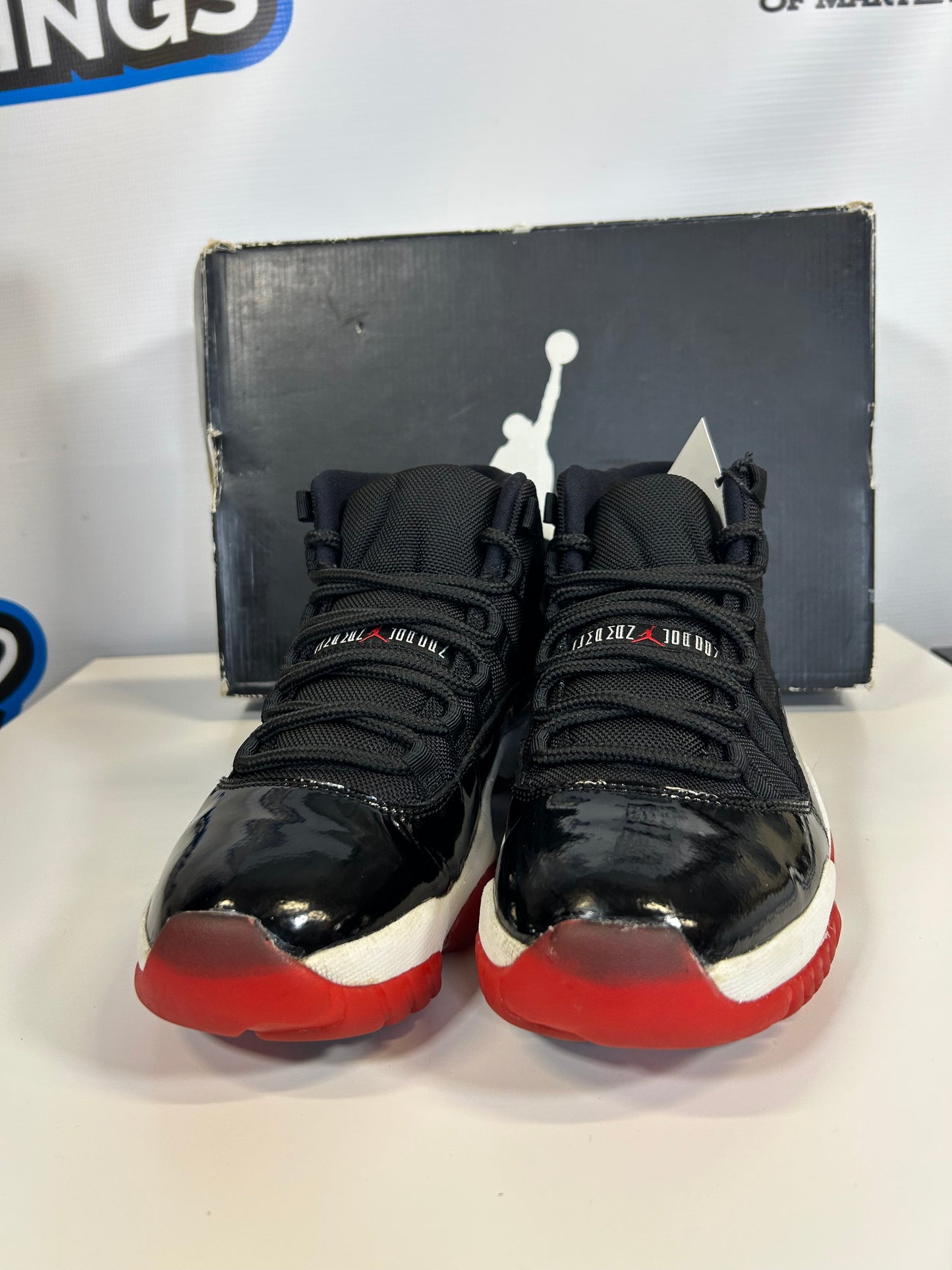 Air Jordan 11 Retro Bred Playoffs 2012 (Pre-Owned)