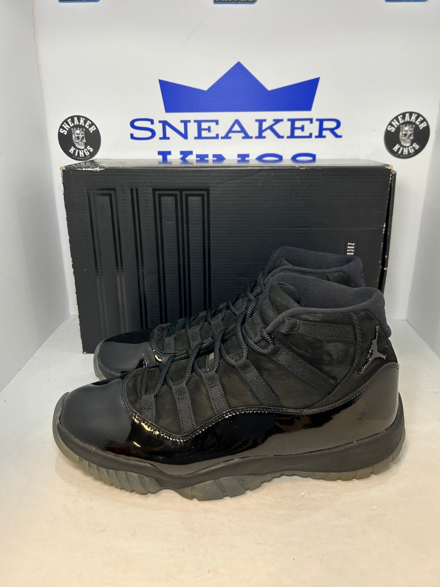 Air Jordan 11 Retro Cap and Gown (Pre-Owned)