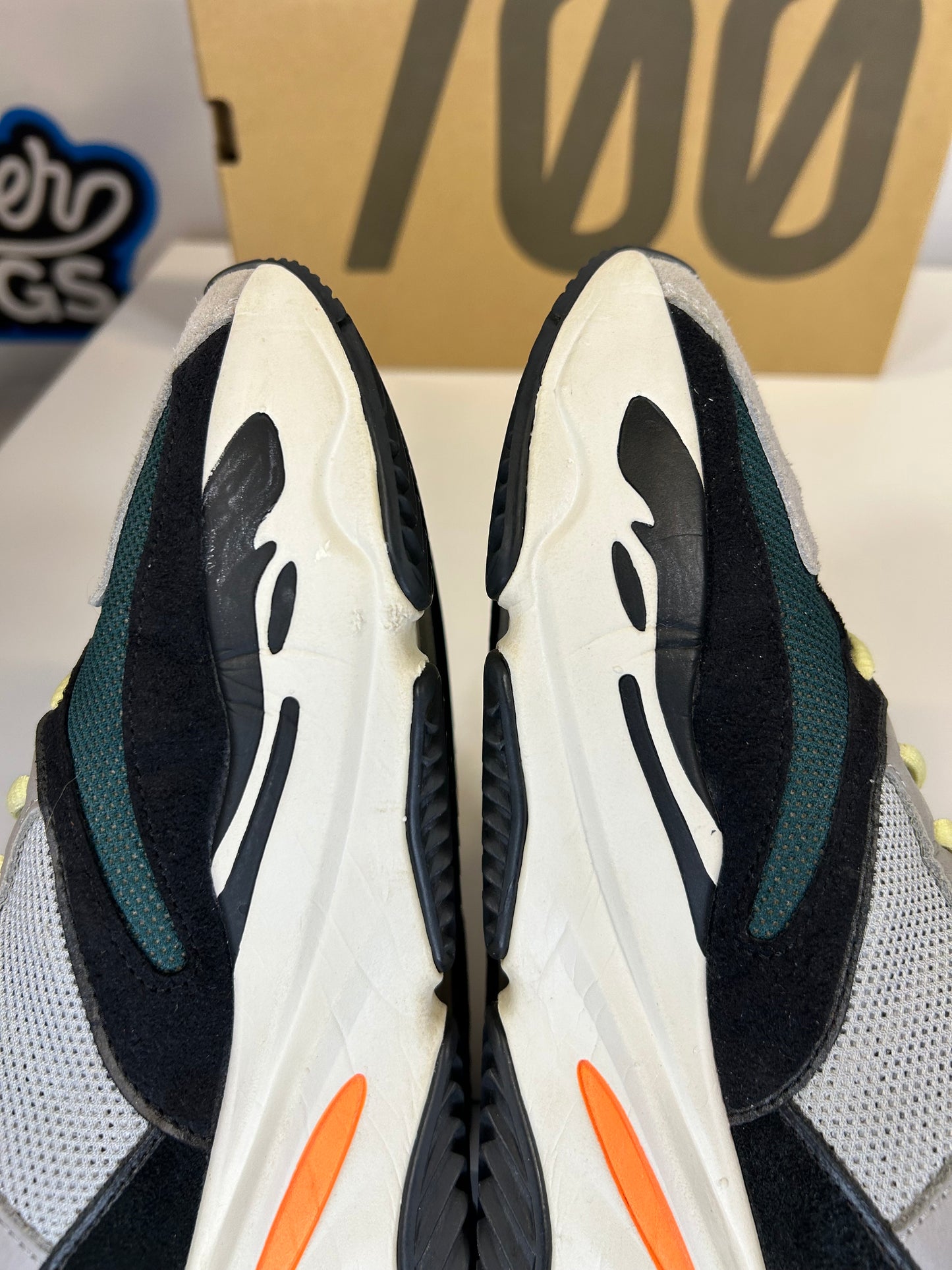 Adidas Yeezy Boost 700 Wave Runner (Pre-Owned)