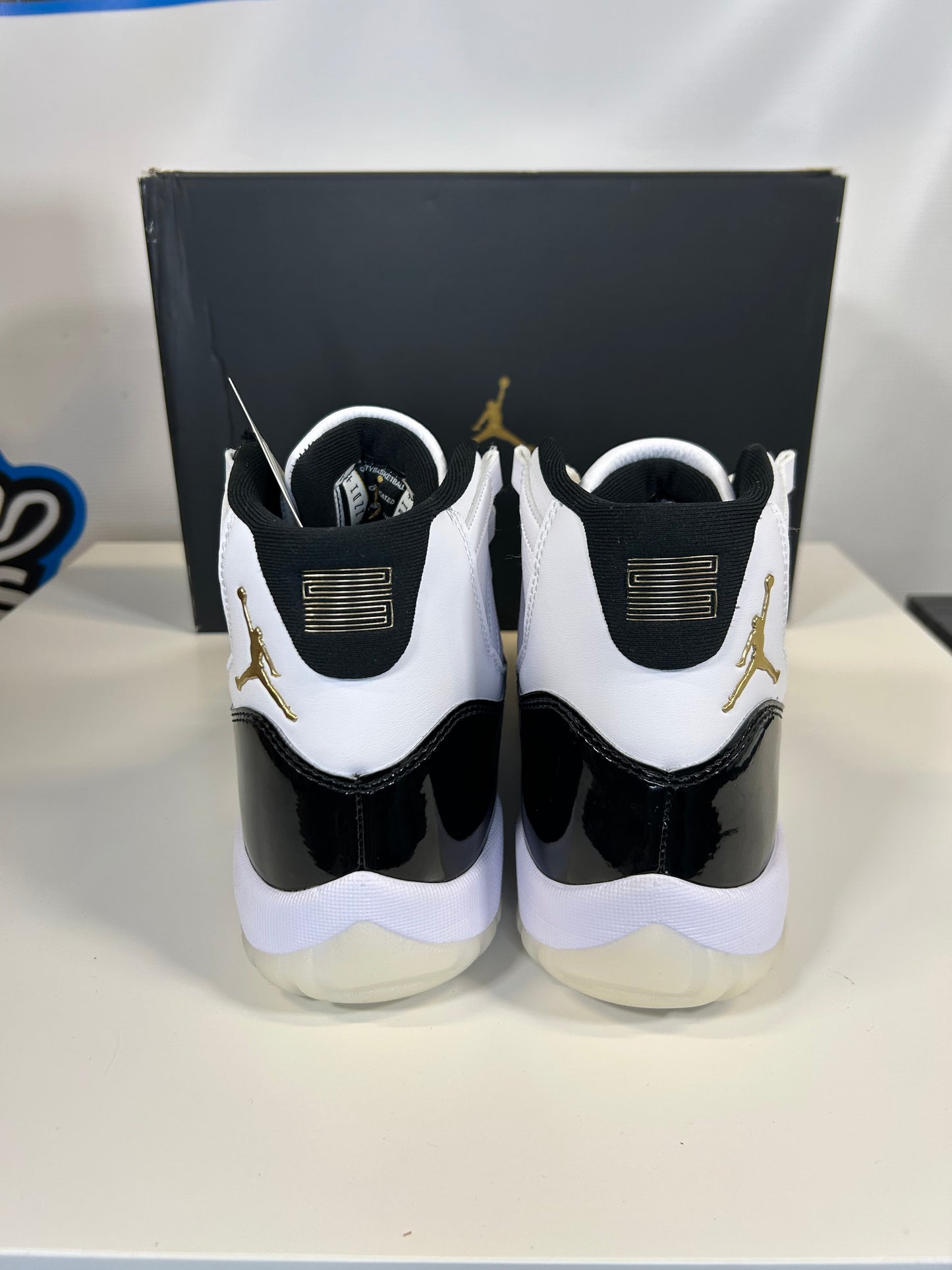 Air Jordan 11 Retro DMP Gratitude (Pre-Owned)