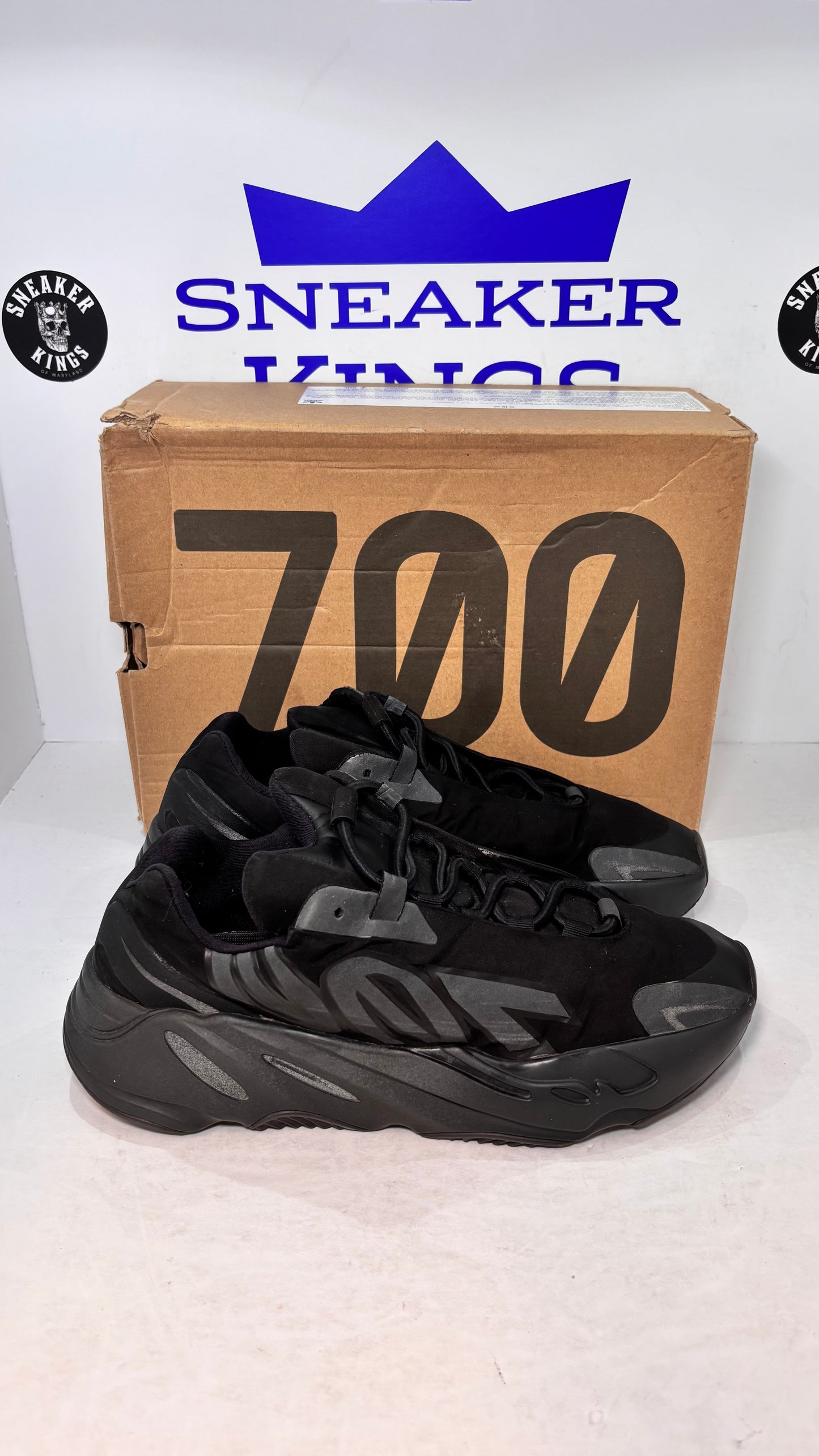 Adidas Yeezy Boost 700 MNVN Triple Black (Pre-Owned)