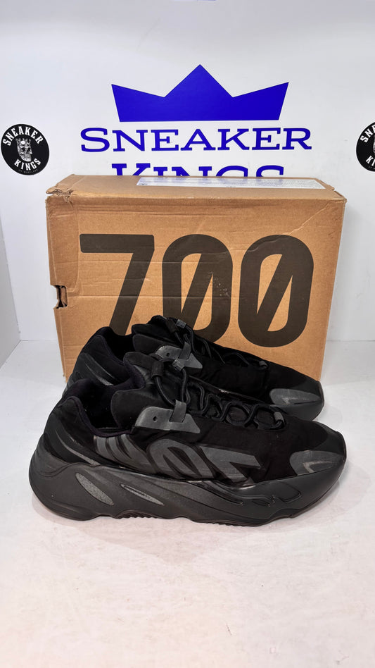 Adidas Yeezy Boost 700 MNVN Triple Black (Pre-Owned)