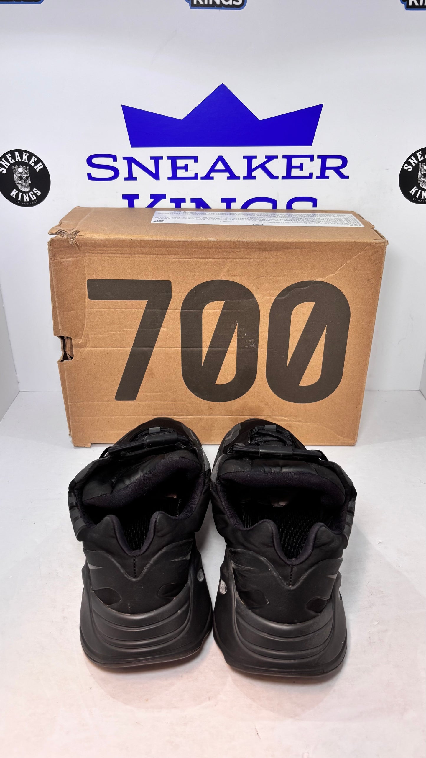 Adidas Yeezy Boost 700 MNVN Triple Black (Pre-Owned)