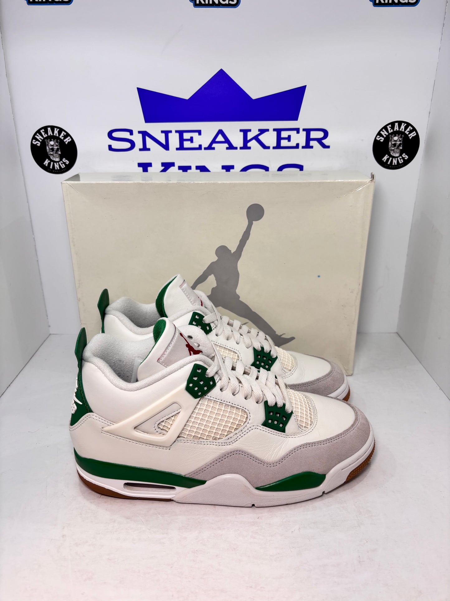 Air Jordan 4 Retro SP x Nike SB Pine Green (Pre-Owned)