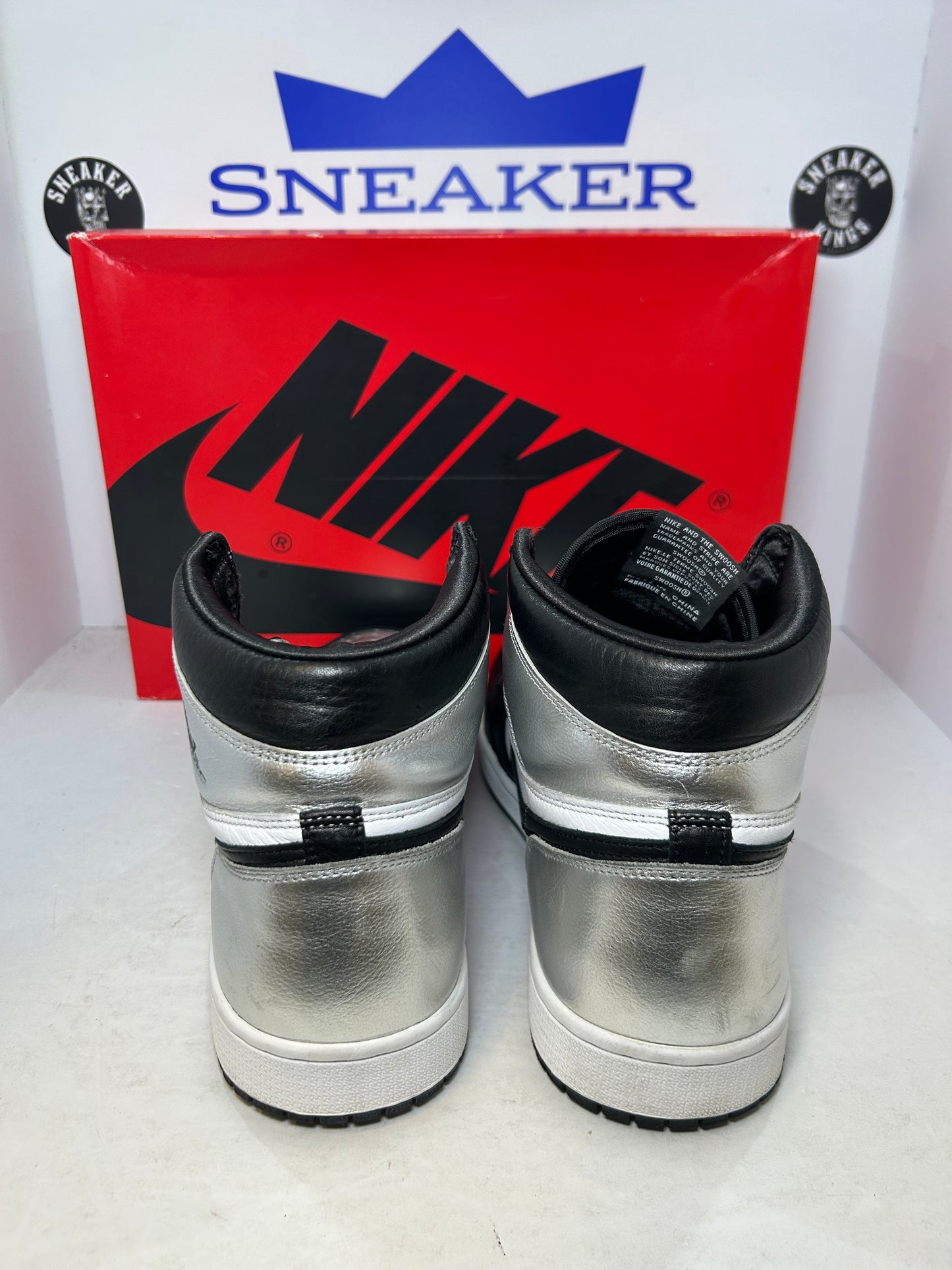Air Jordan 1 Retro High OG Metallic Silver Toe (Pre-Owned)