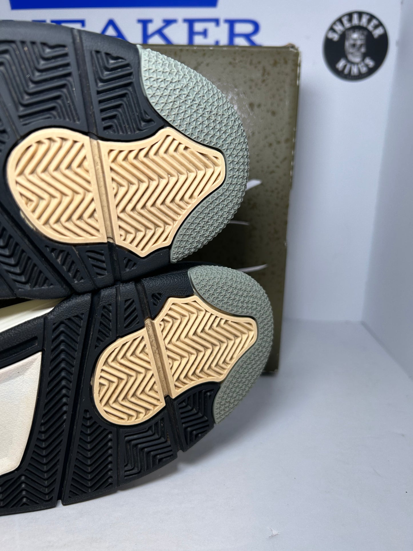 Air Jordan 4 SE Retro Craft Olive (Pre-Owned)