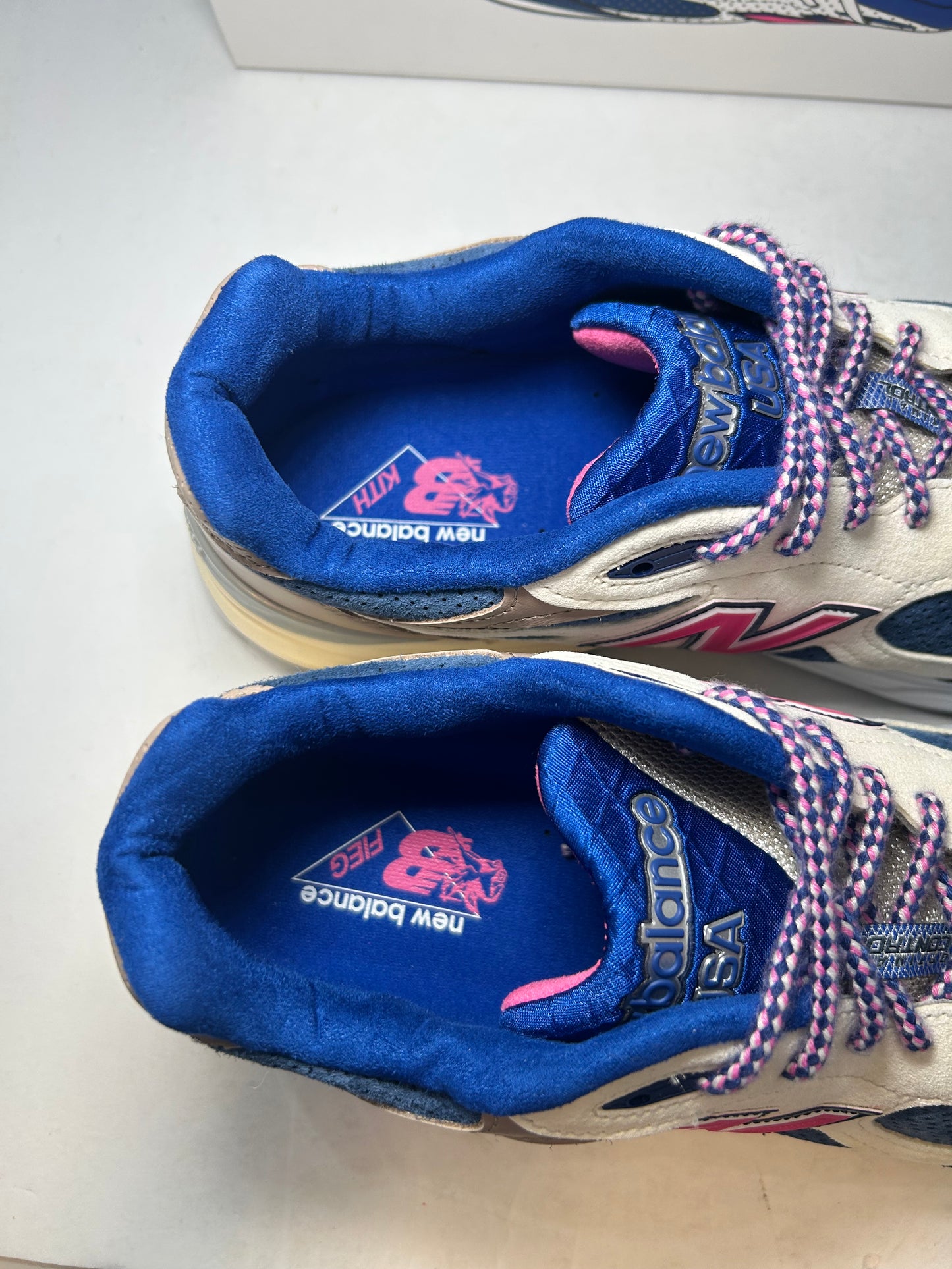 New Balance 990v3 Kith Made In USA Daytona w/ Socks (Pre-Owned)