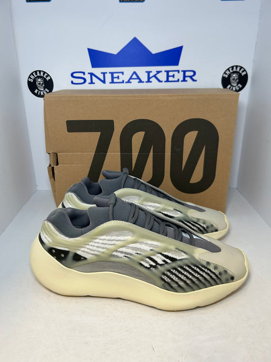 Adidas Yeezy 700 V3 Fade Salt Grey (Pre-Owned)