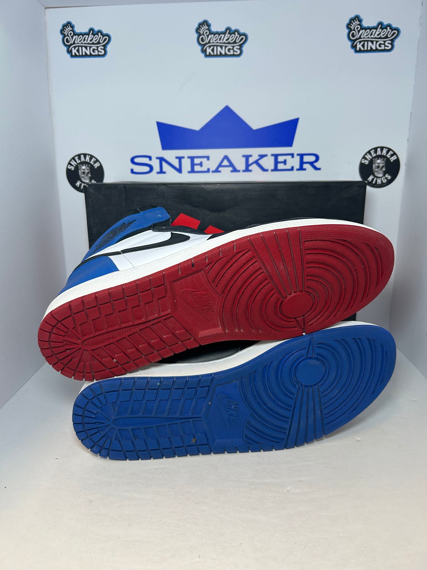 Air Jordan 1 Retro High OG Top 3 (Pre-Owned)